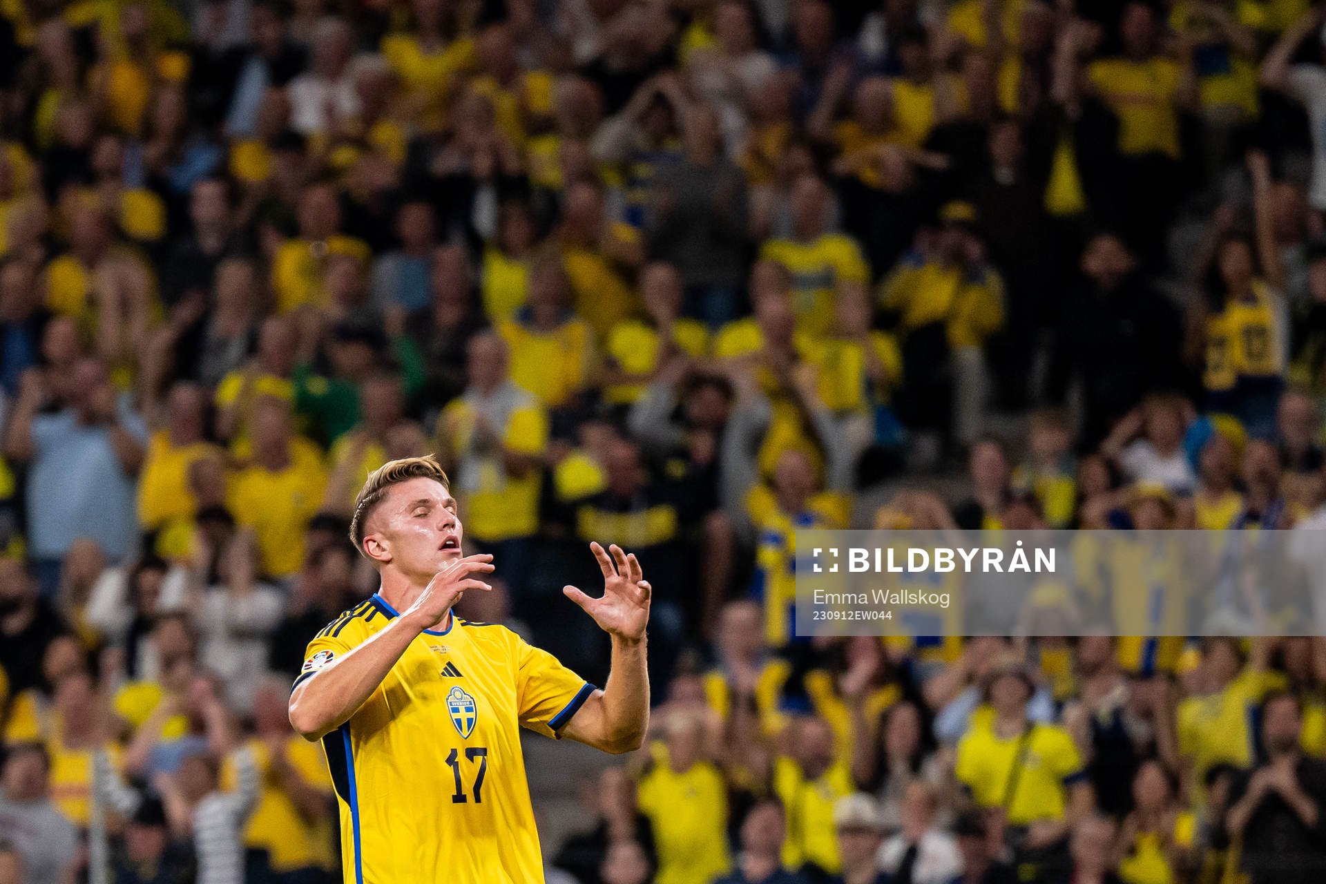 Viktor Gyökeres of Sweden looks dejected