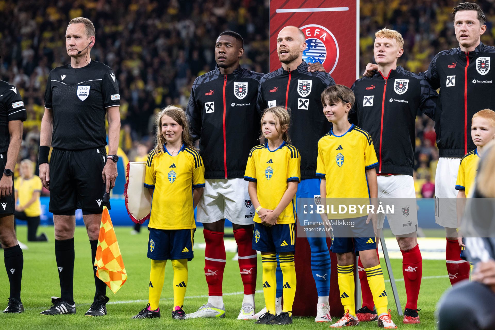 David Alaba, goalkeeper Alexander Schlager, Nicolas Seiwald