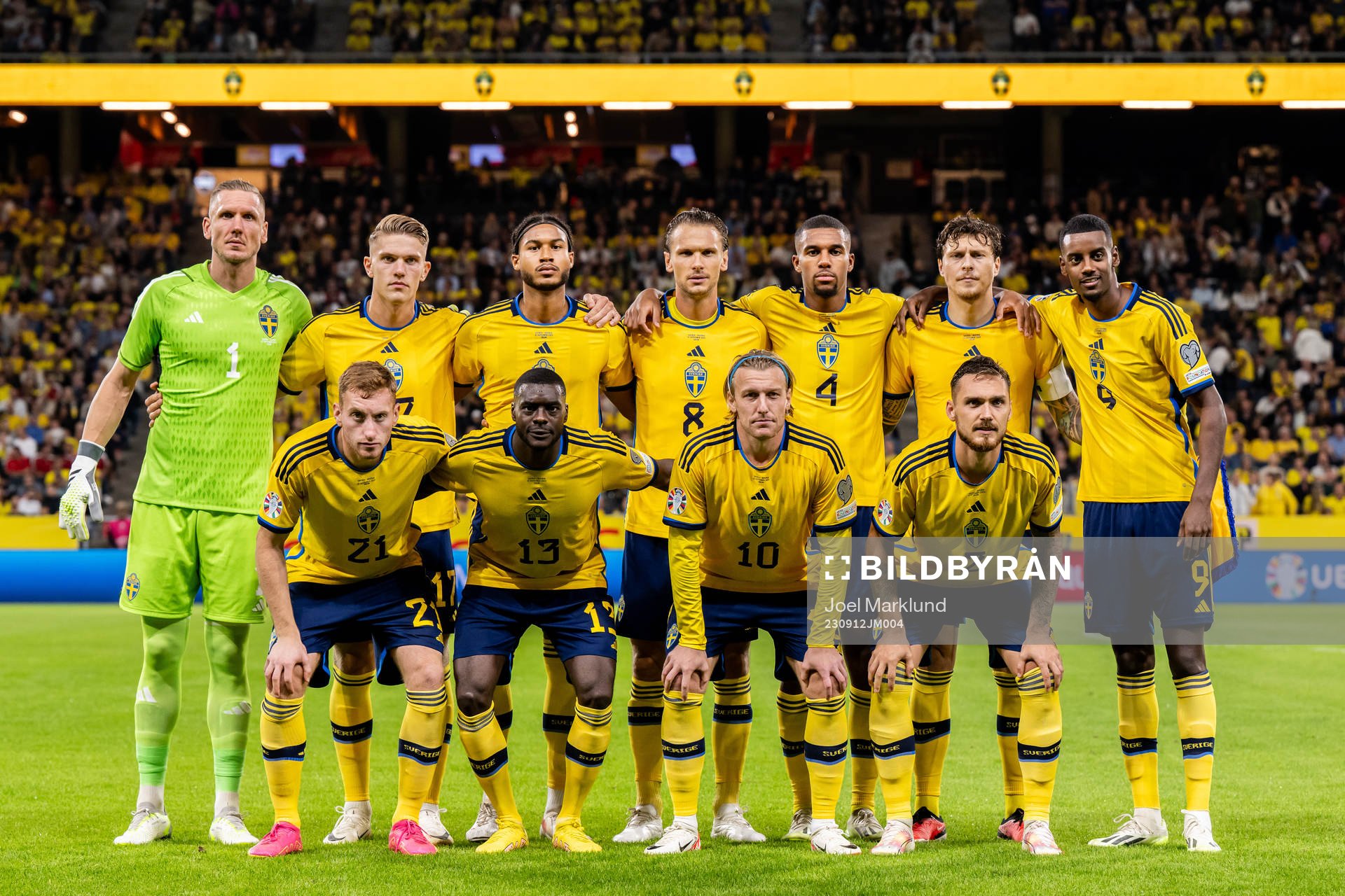 The starting eleven of Sweden pose for a team photo