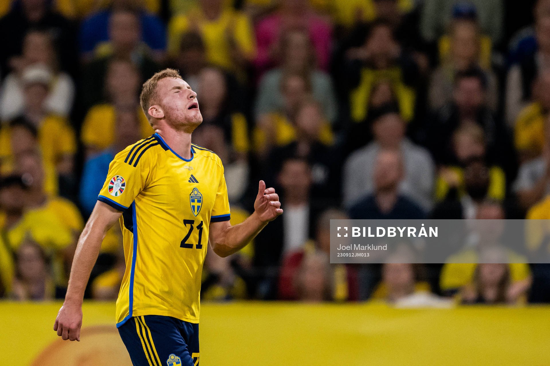 Dejan Kulusevski of Sweden looks dejected