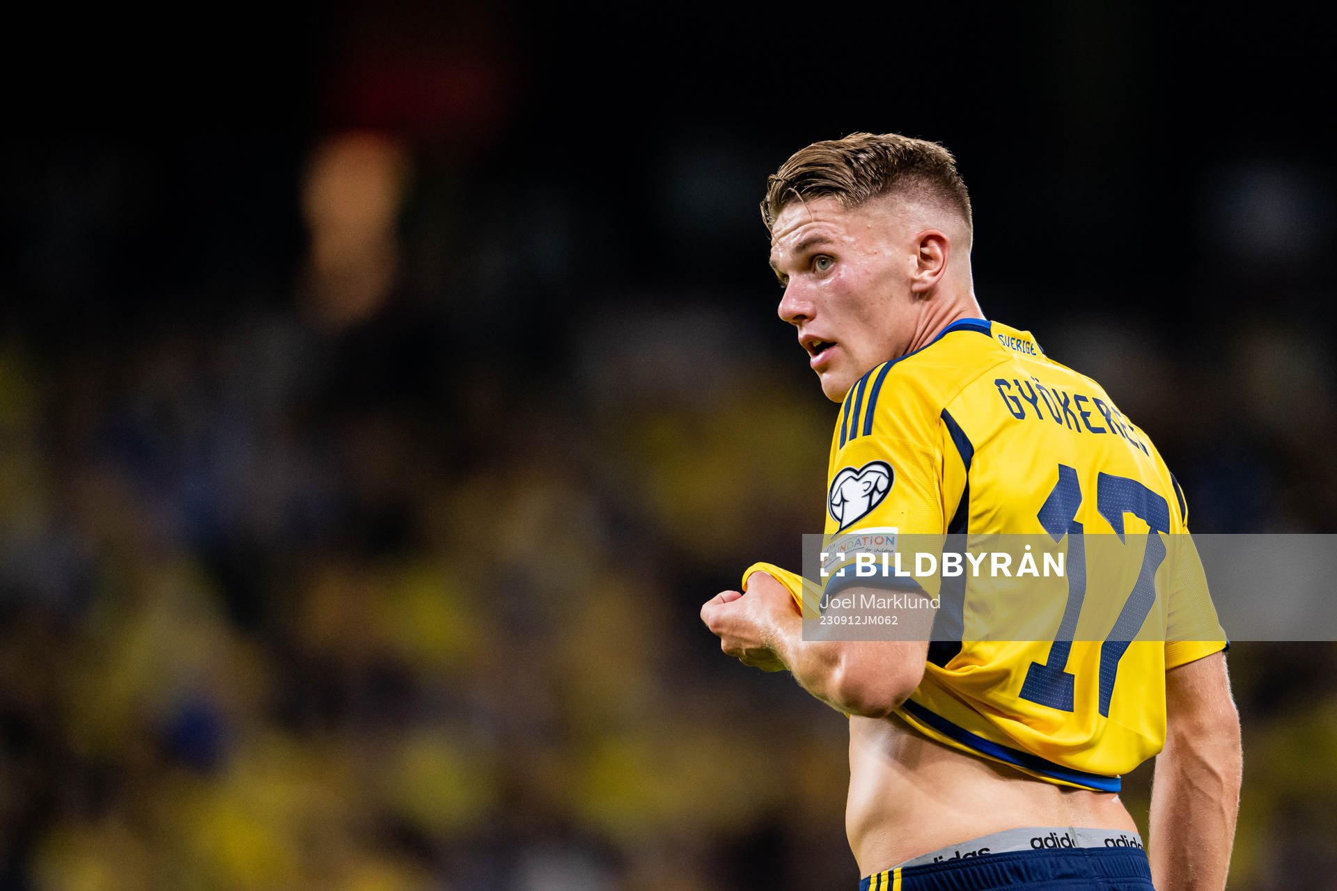 Viktor Gyökeres of Sweden looks dejected