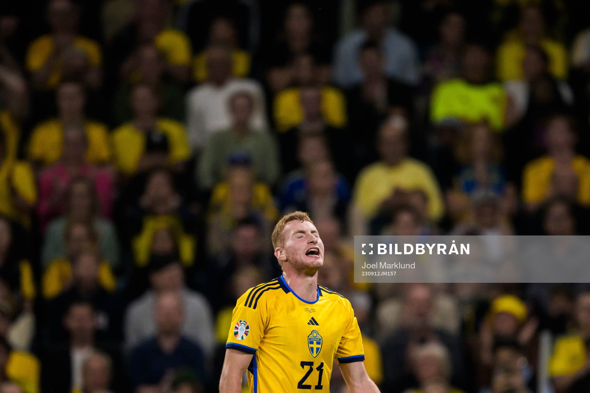 Dejan Kulusevski of Sweden looks dejected