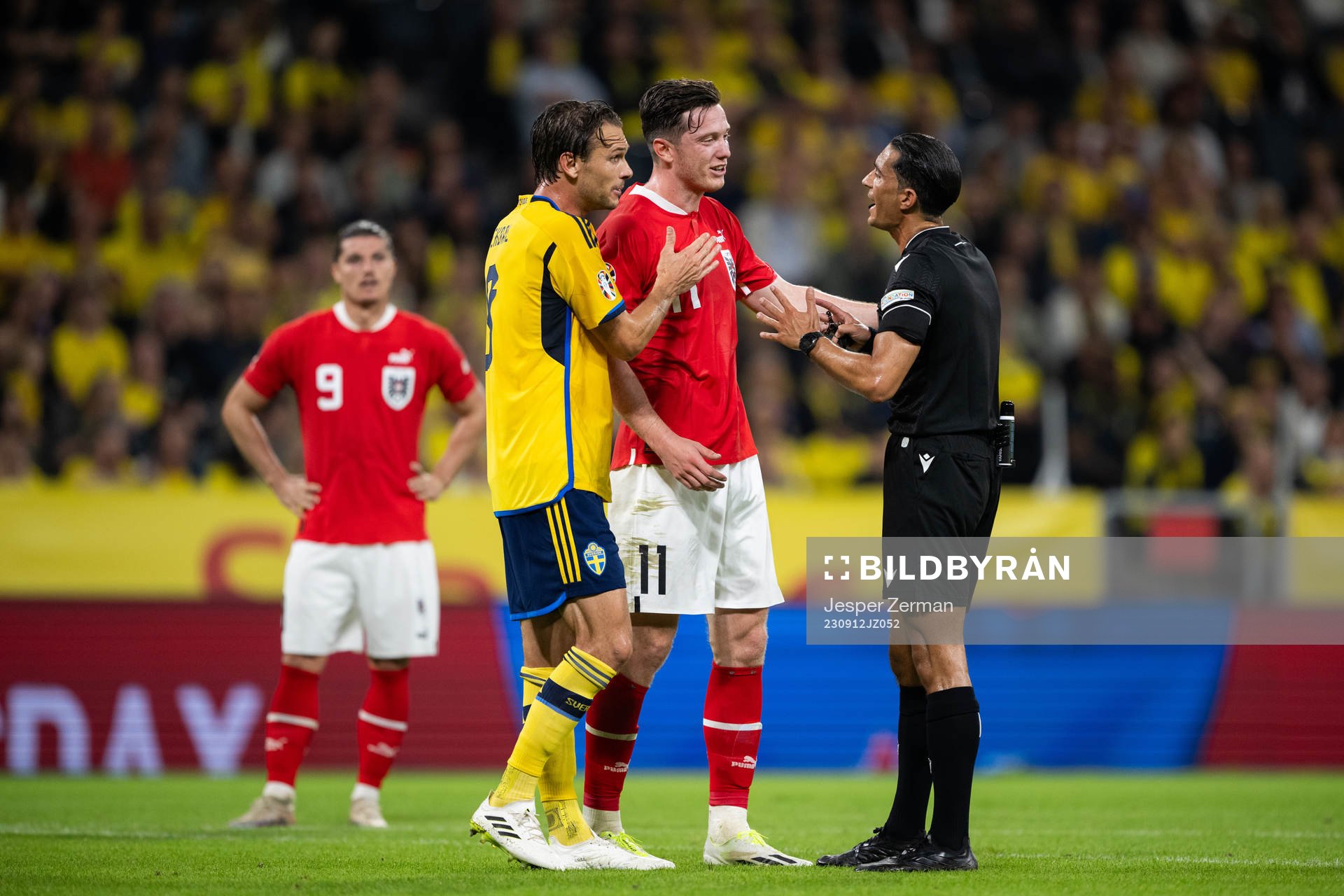 Albin Ekdal of Sweden, Michael Gregoritsch of Austria and