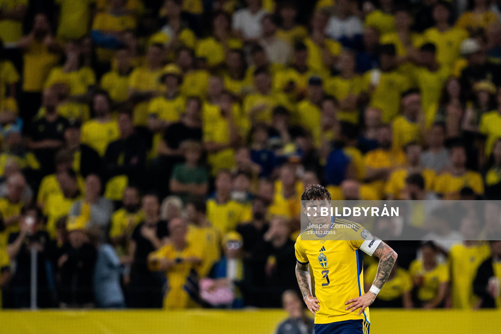 Victor Nilsson Lindelöf of Sweden looks dejected