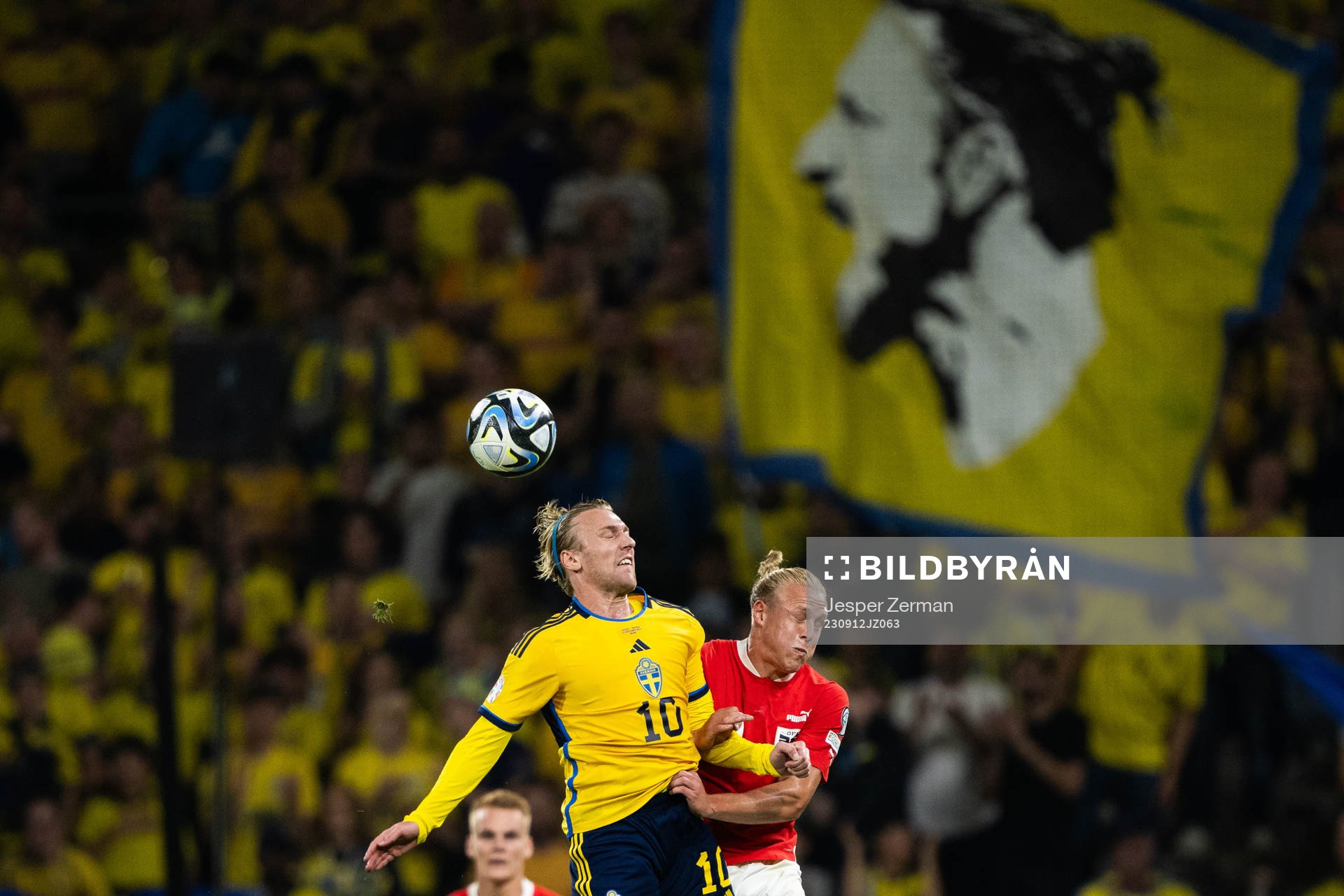Emil Forsberg of Sweden and Xaver Schlager of Austria