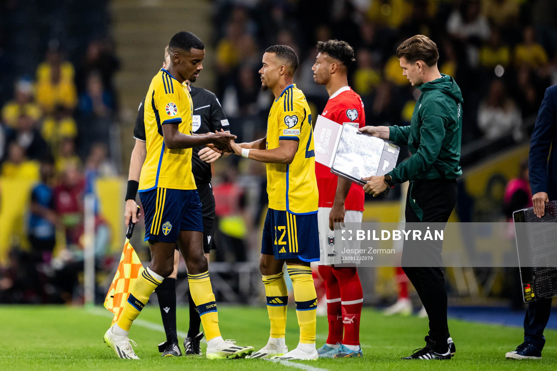 Alexander Isak and Robin Quaison of Sweden