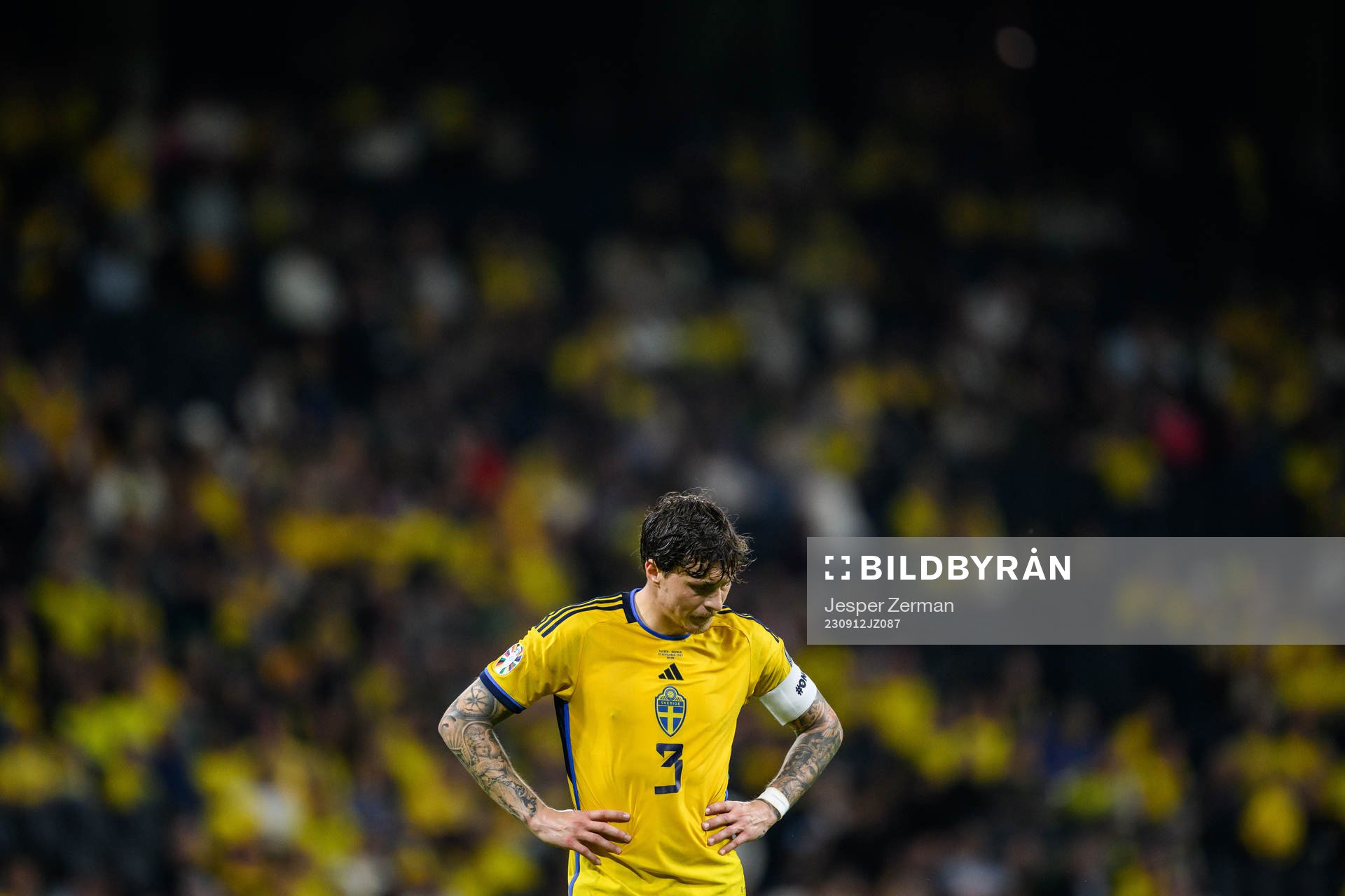 Victor Nilsson Lindelöf of Sweden looks dejected