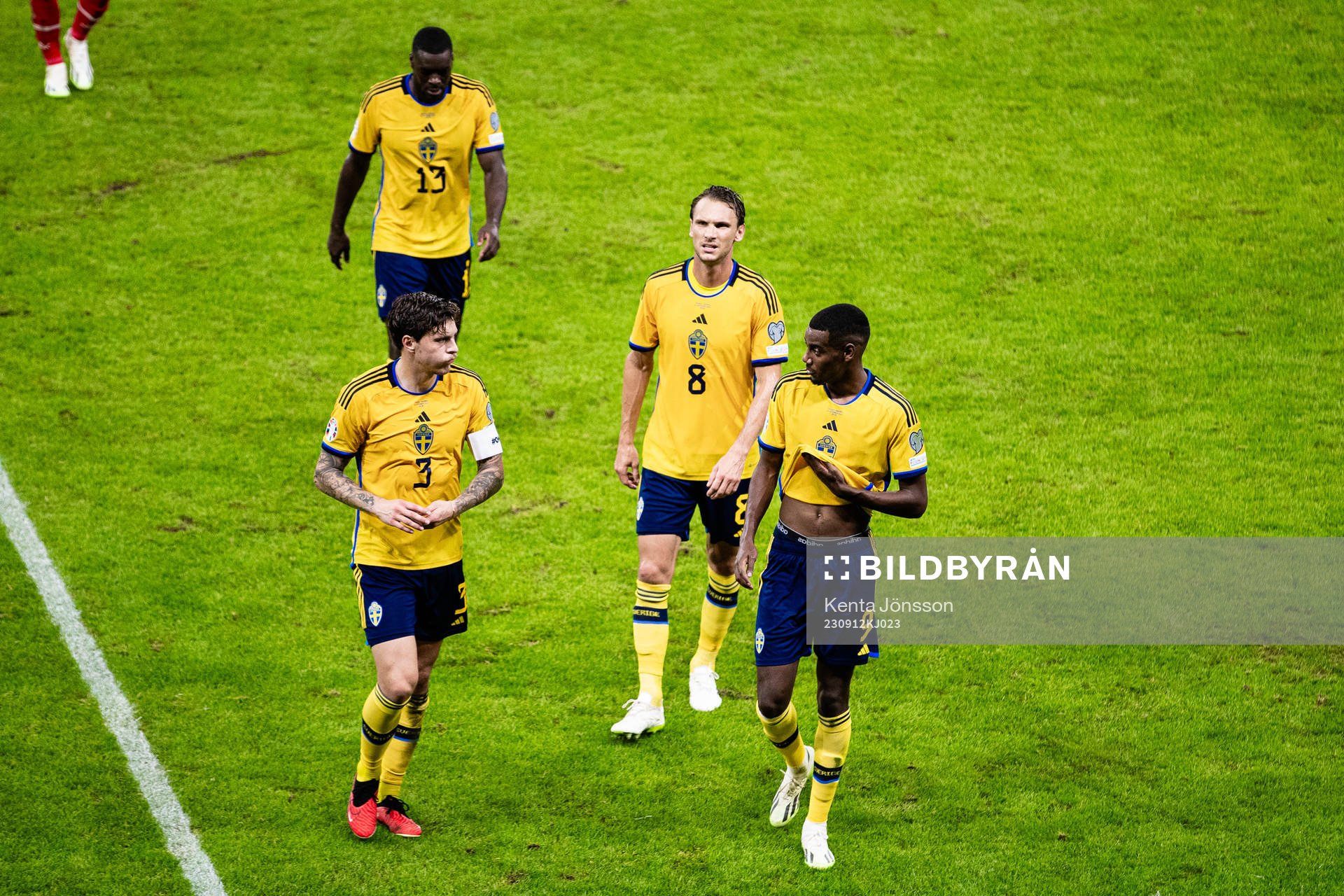 Victor Nilsson Lindelöf, Alexander Isak, Albin Ekdal and
