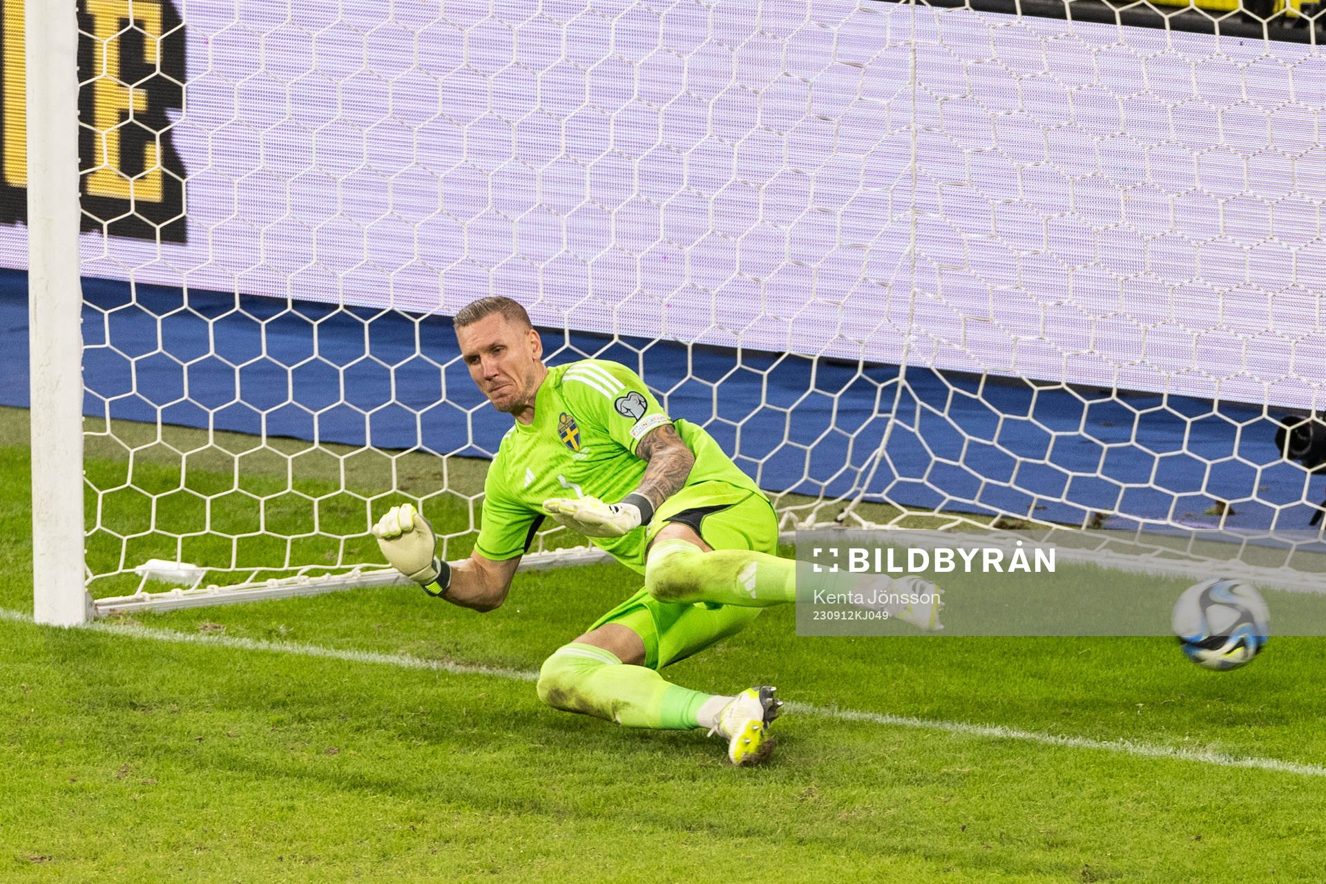 Goalkeeper Robin Olsen