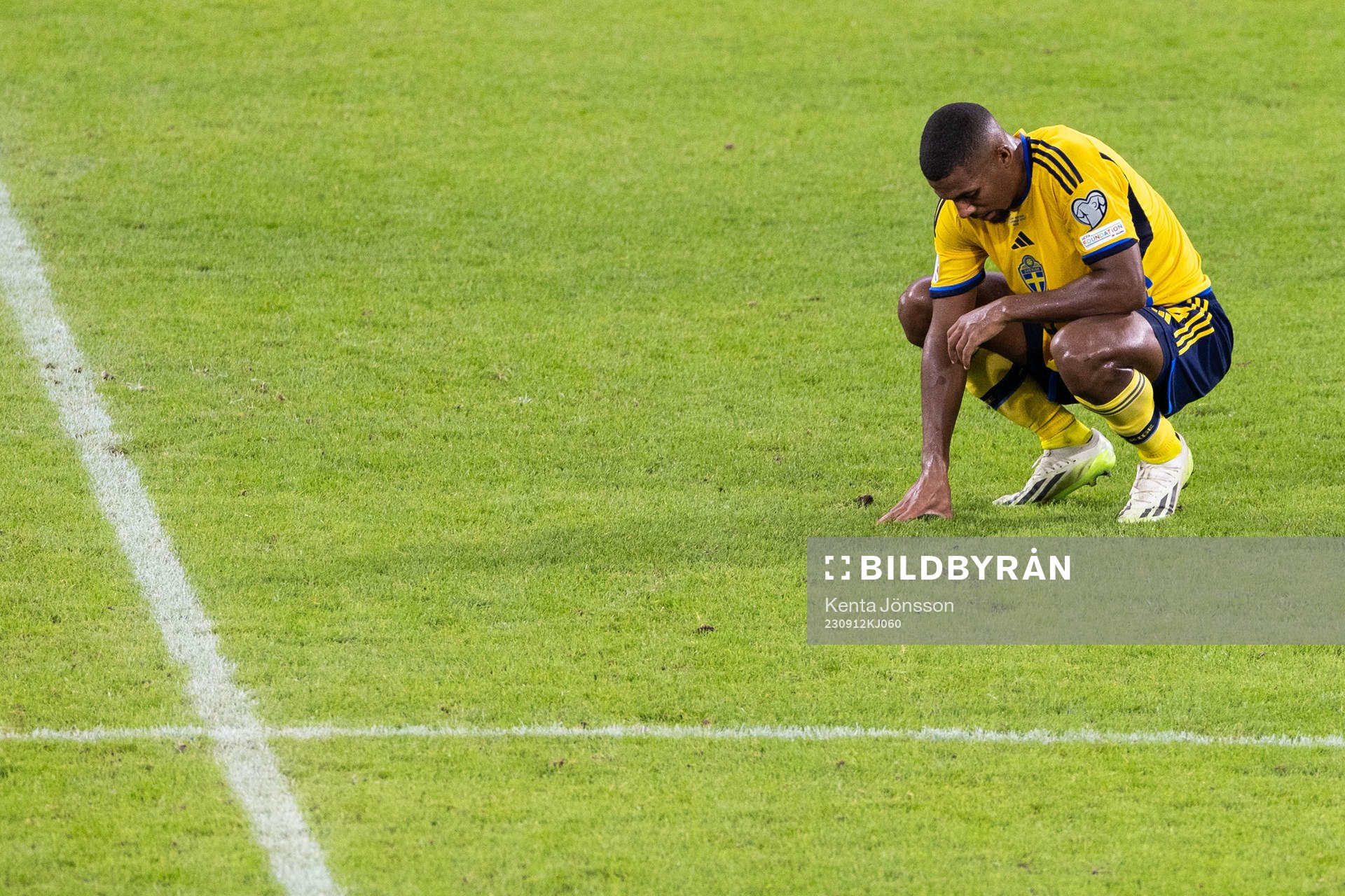 Isak Hien of Sweden looks dejected