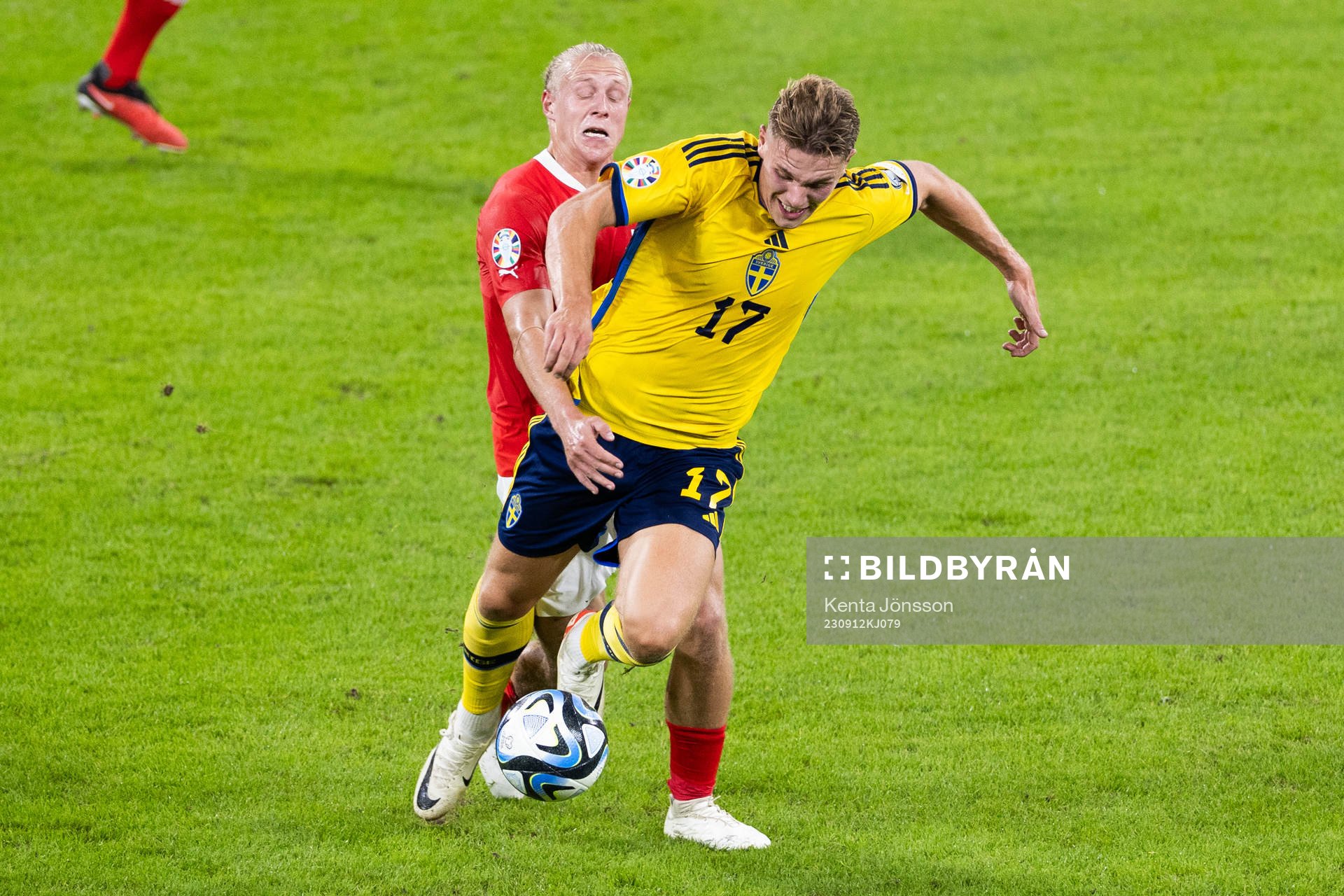 Xaver Schlager of Austria and Viktor Gyökeres of Sweden