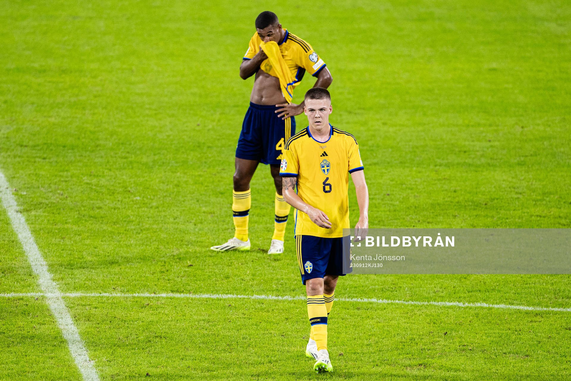 Emil Holm looks dejected