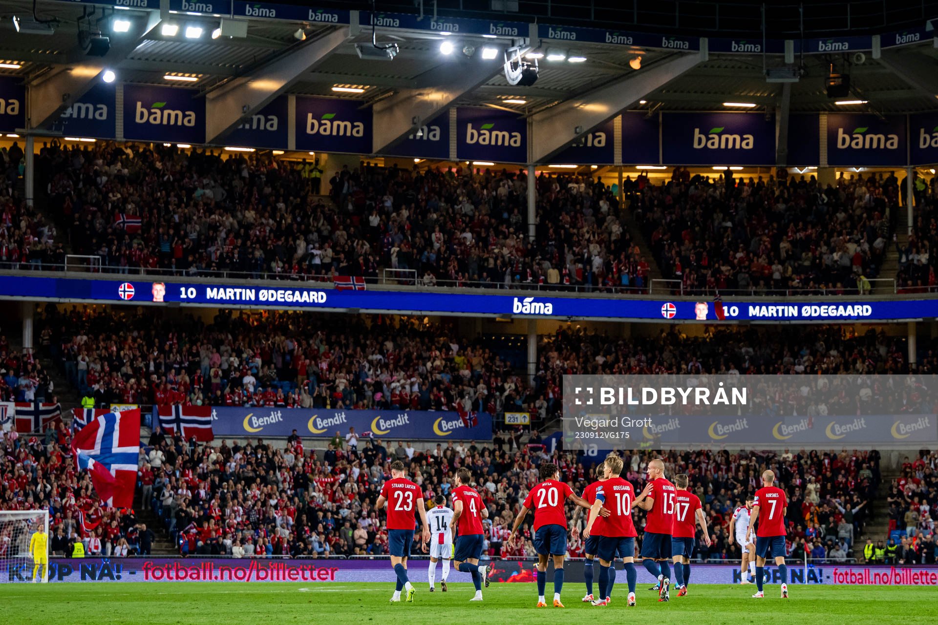 Martin Ødegaard of Norway celebrates with teammates
