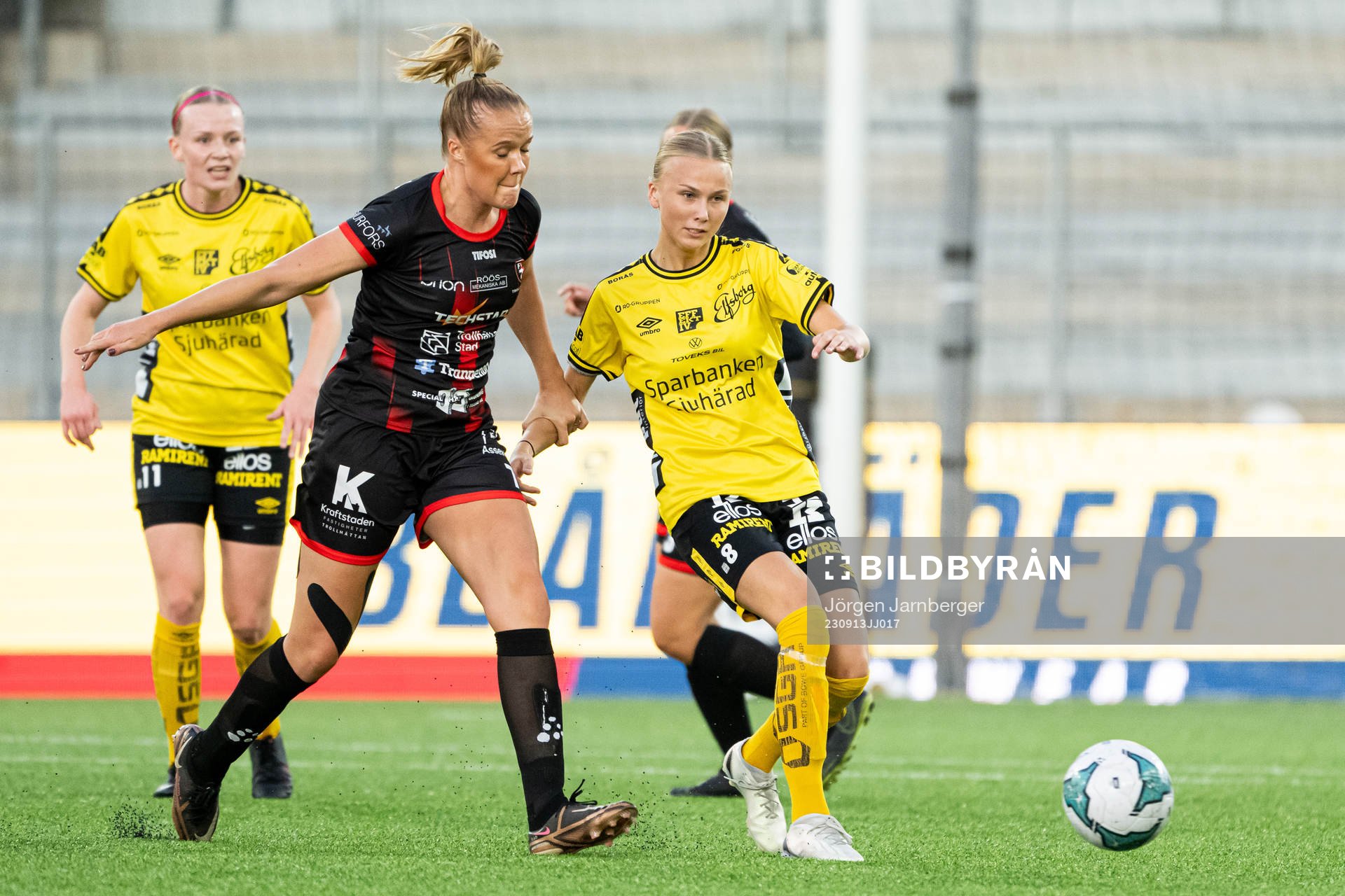 Trollhättans Ida Pettersson och Elfsborgs Linn Sångberg