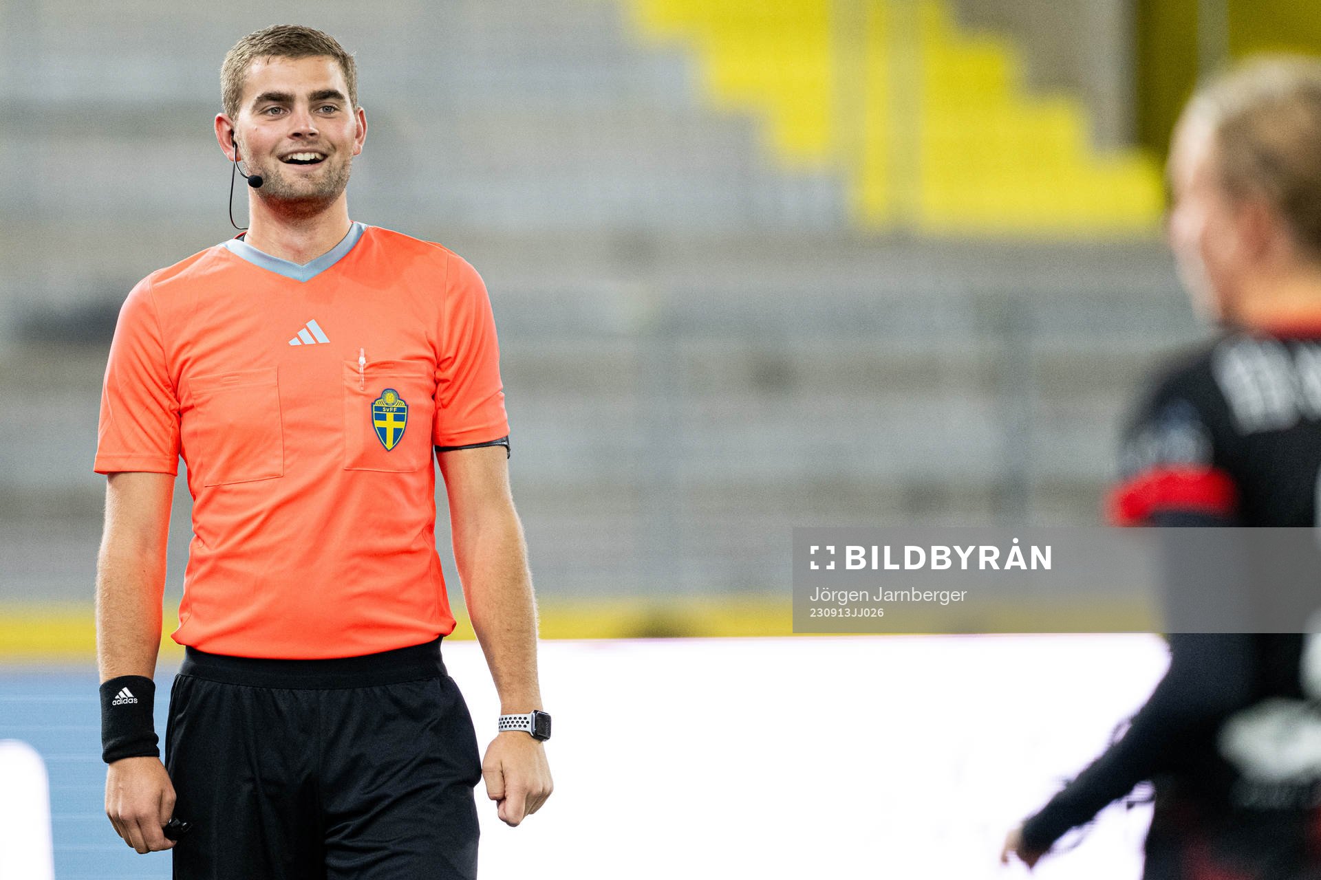 Domare Rasmus Hermansson under fotbollsmatchen i DM-cupen mellan Elfsborg och FC Trollhättan den 13 september 2023 i Borås. 