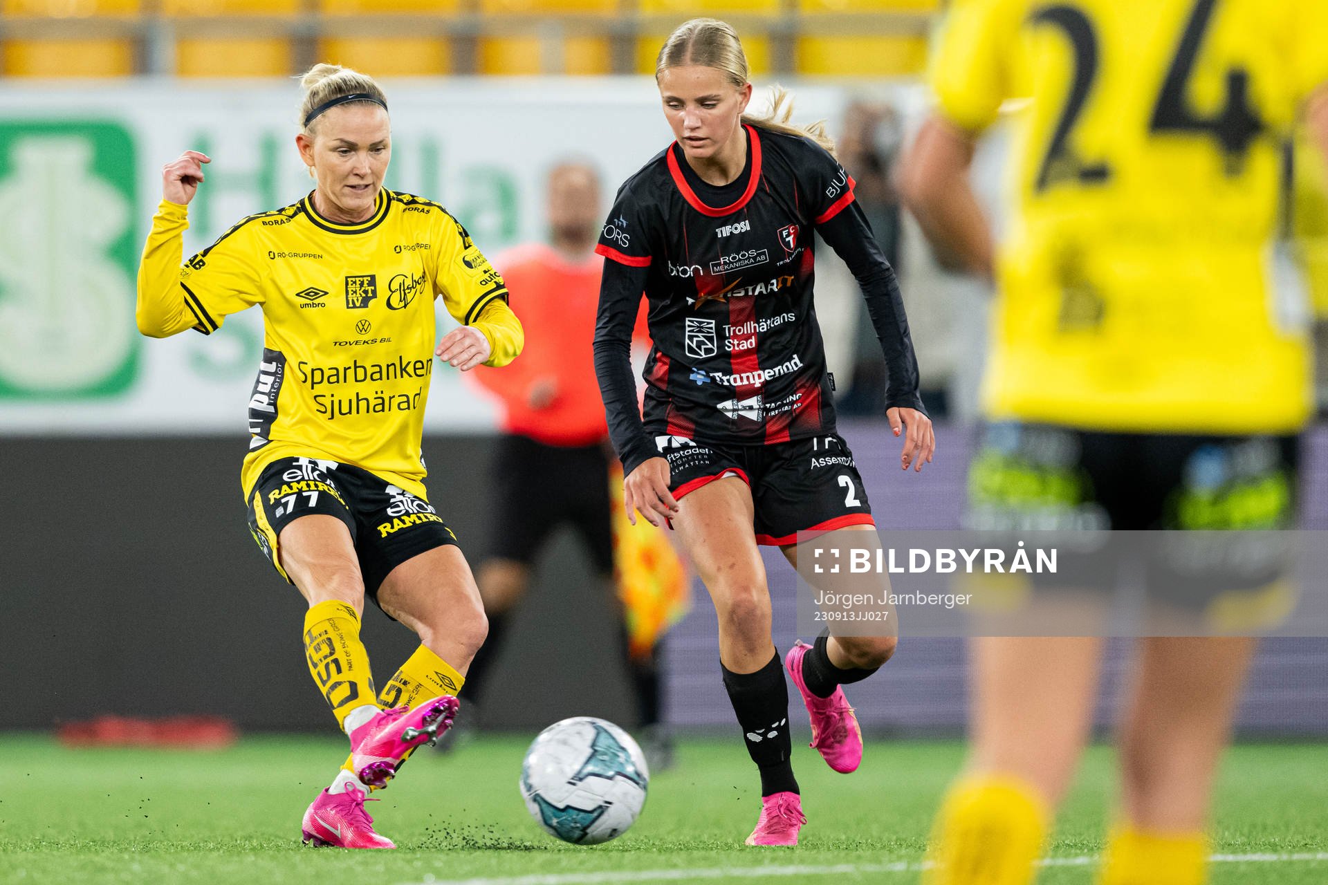 Elfsborgs Sara Jardving och Trollhättans Leia Drougge