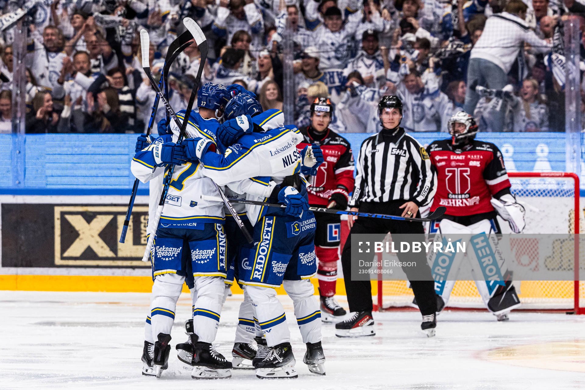 Leksands Marek Hrivik jublar med lagkamrater