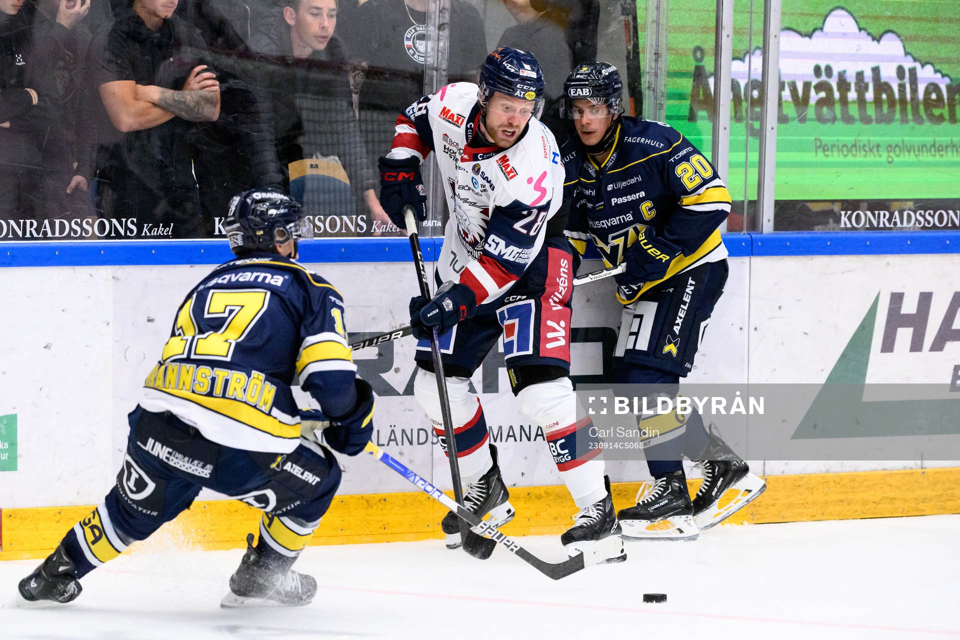 Linköpings John Nyberg och HV71s André Petersson