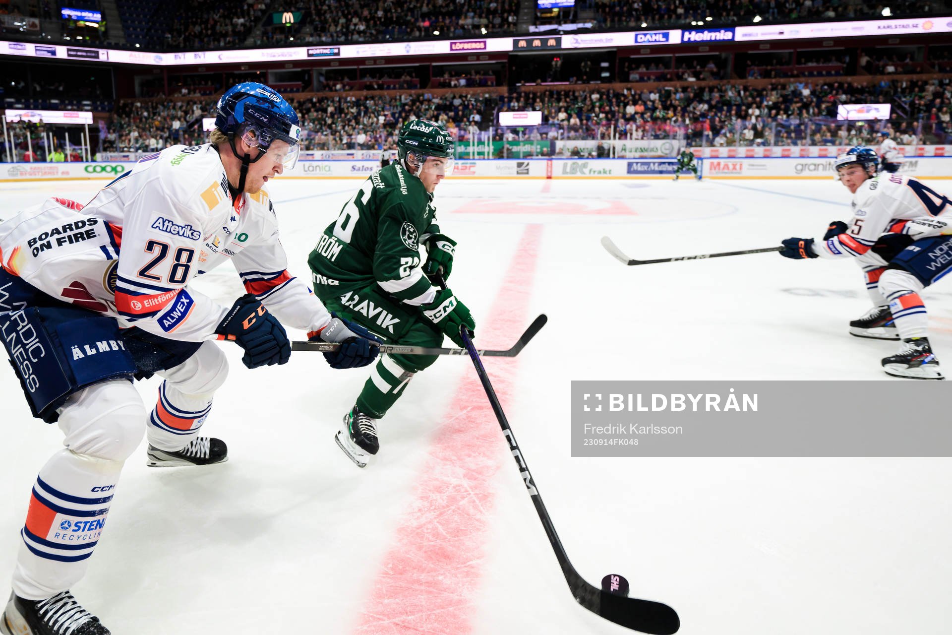 Växjös Hugo Gustafsson och Färjestads Joel Nyström