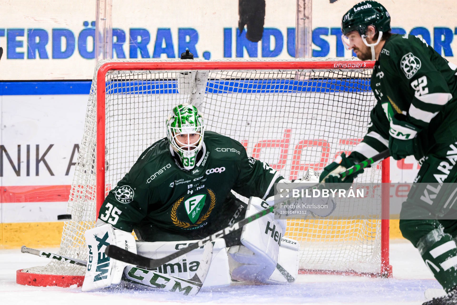Färjestads målvakt Carl Lindbom