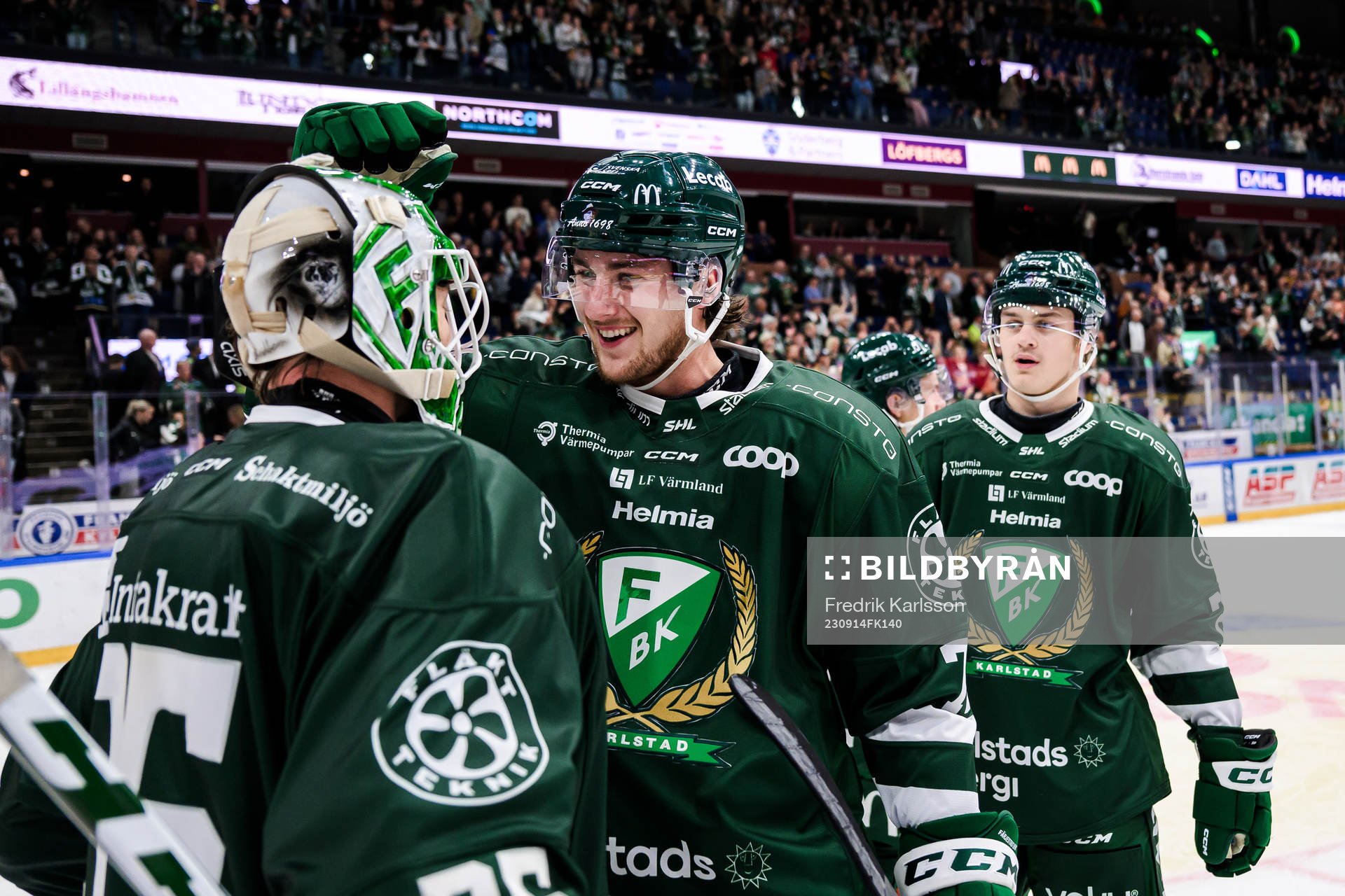 Färjestads målvakt Carl Lindbom och Jeremy Salvas Groleau