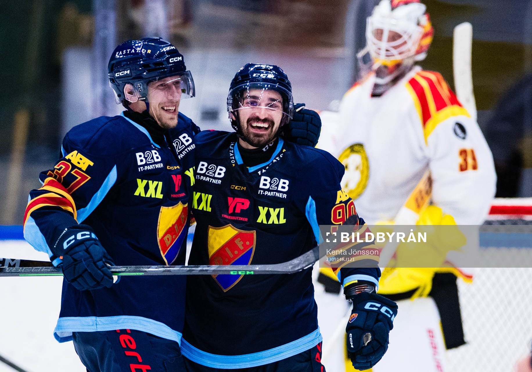Djurgårdens John Norman och Kevin Karlsson jublar