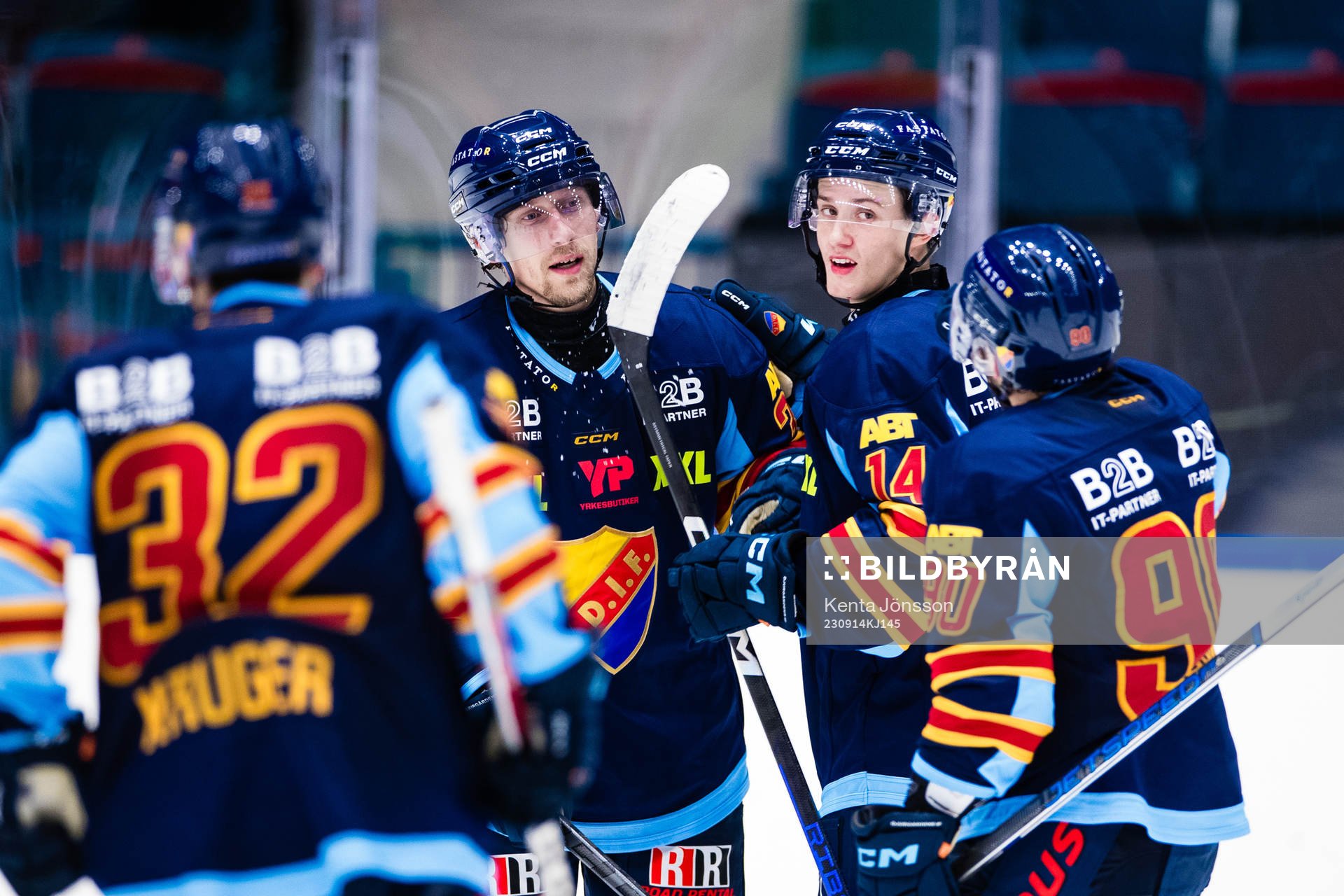 Djurgårdens John Norman (m) jublar med Arvid Bergström
