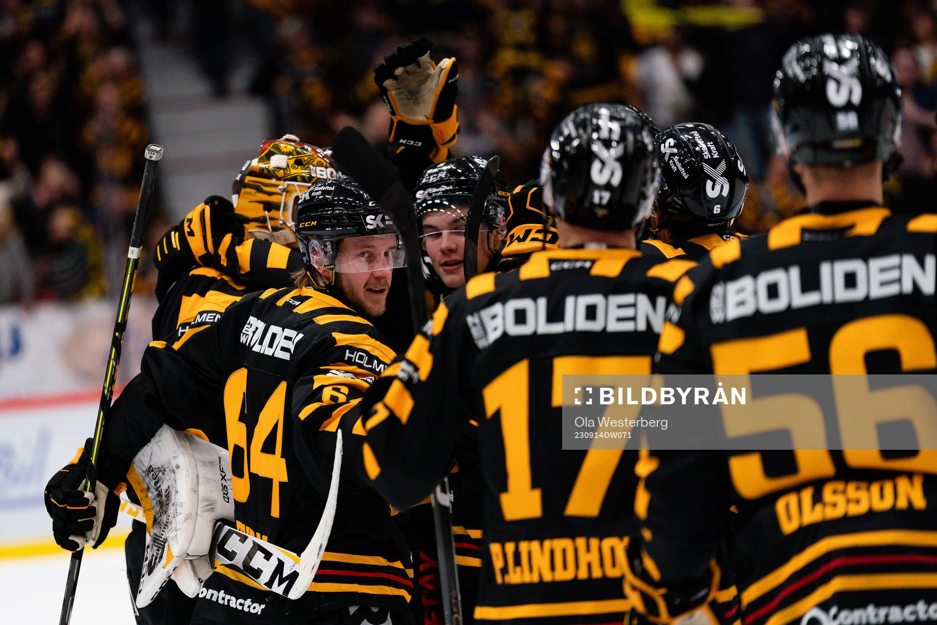 Skellefteås Jonathan Pudas och målvakt Linus Söderström