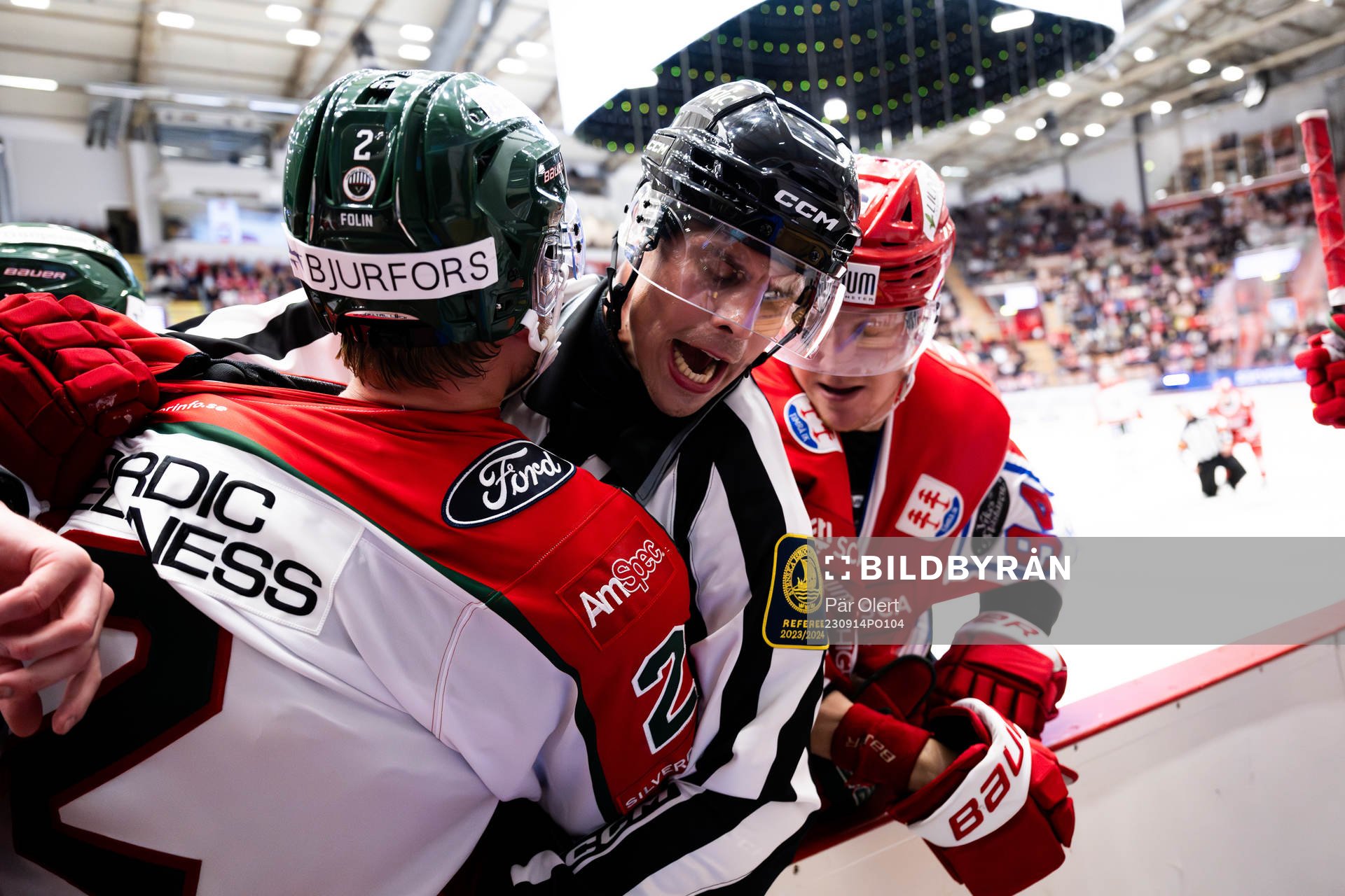 Frölundas Christian Folin och kamp med Timrås Sebastian