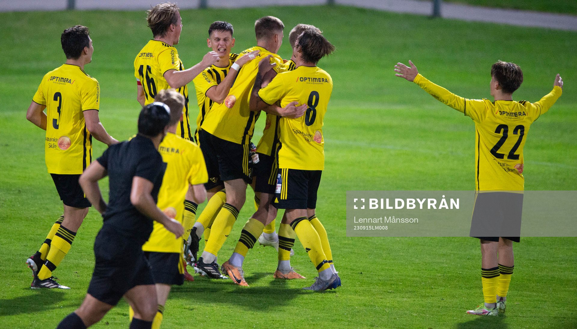 IFK Hässleholms jubel i matchen i division 2 mellan IFK