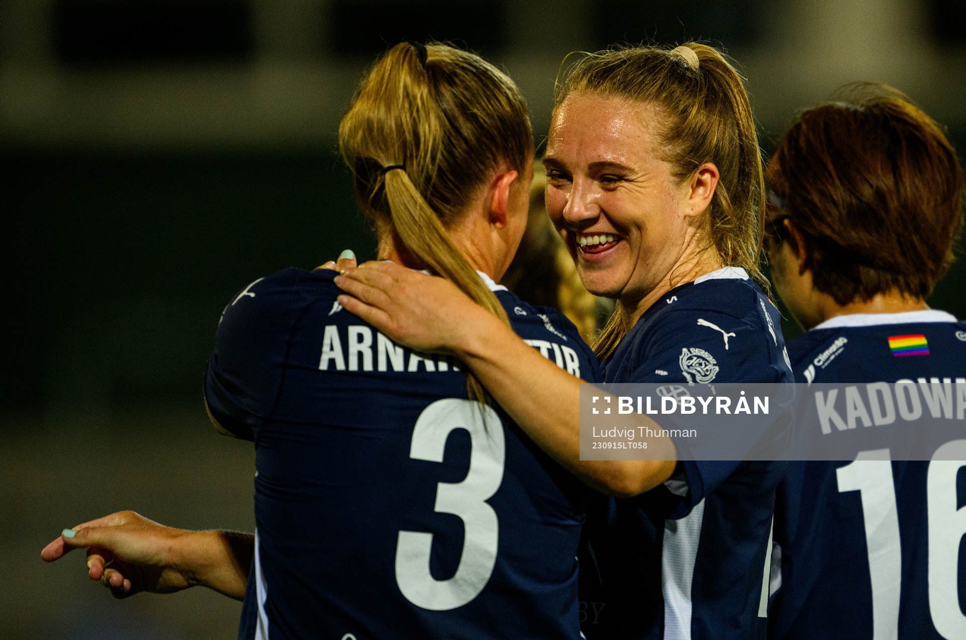 FC Rosengårds Fiona Brown och Gudrun Arnardottir jublar