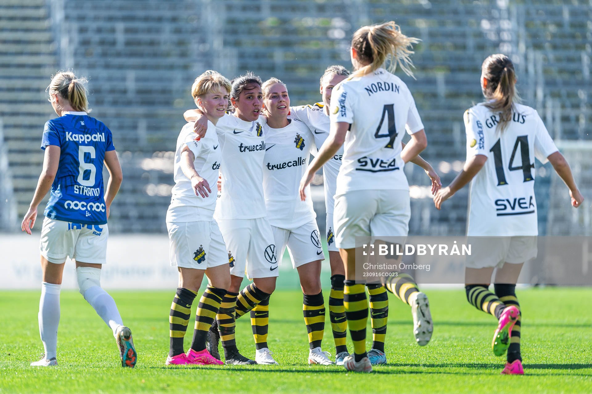 AIKs spelare jublar