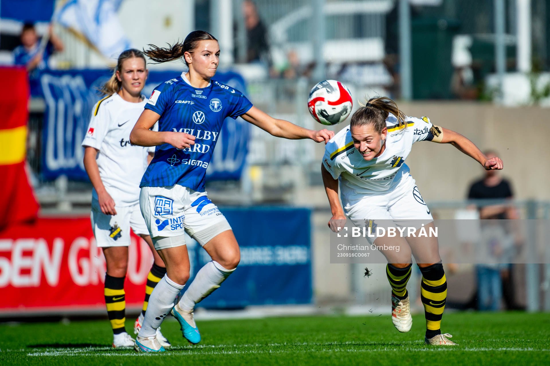 Trelleborgs Alice Egnér mot AIKs Jennie Nordin