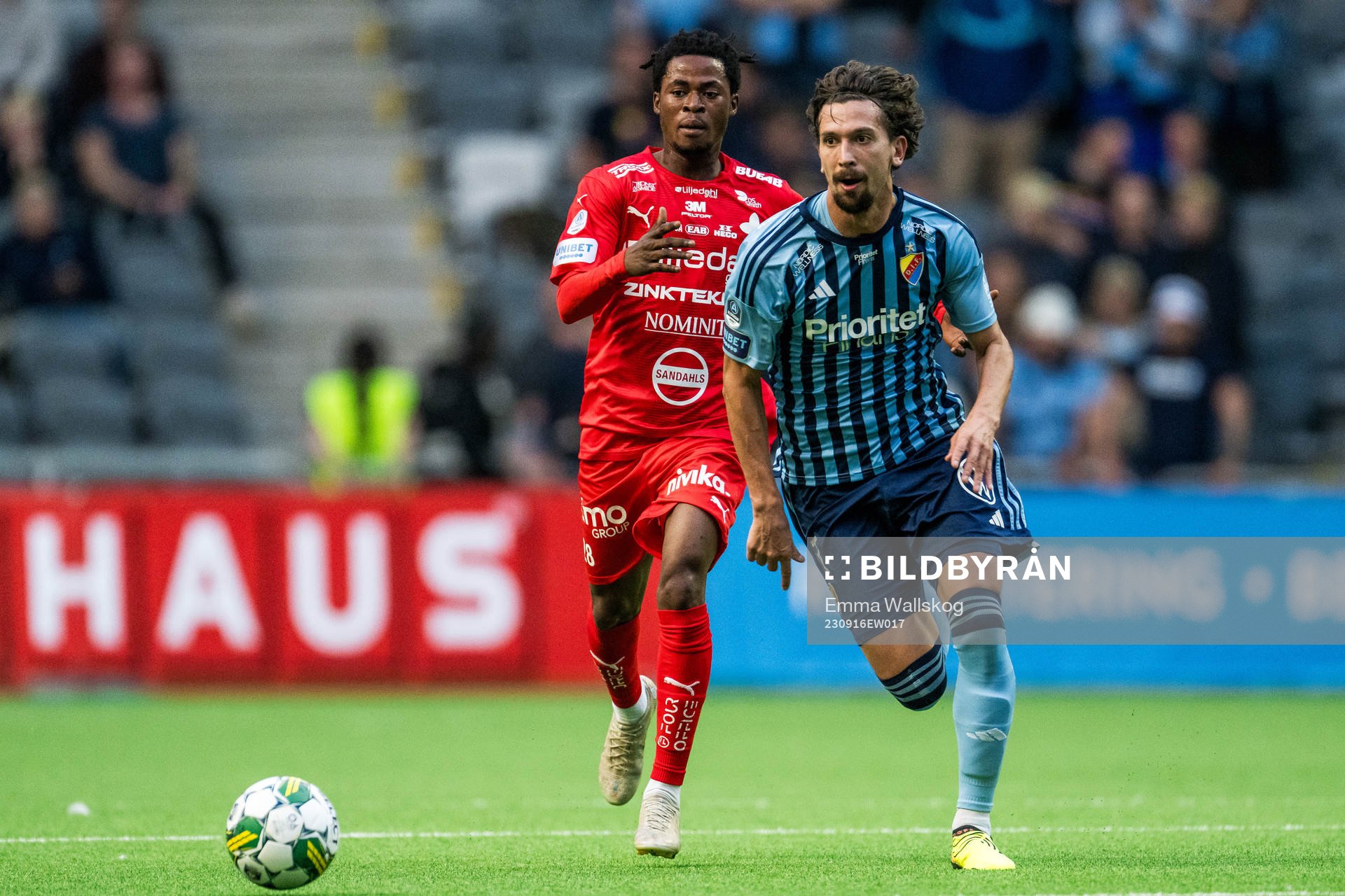 Värnamos Frank Junior Agyei och Djurgårdens Gustav Wikheim