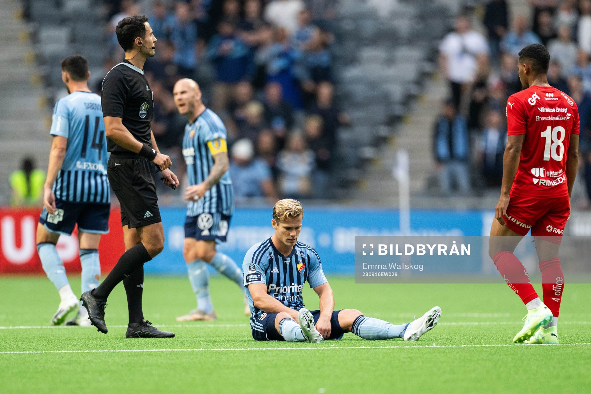 Djurgårdens Hampus Finndell har ont