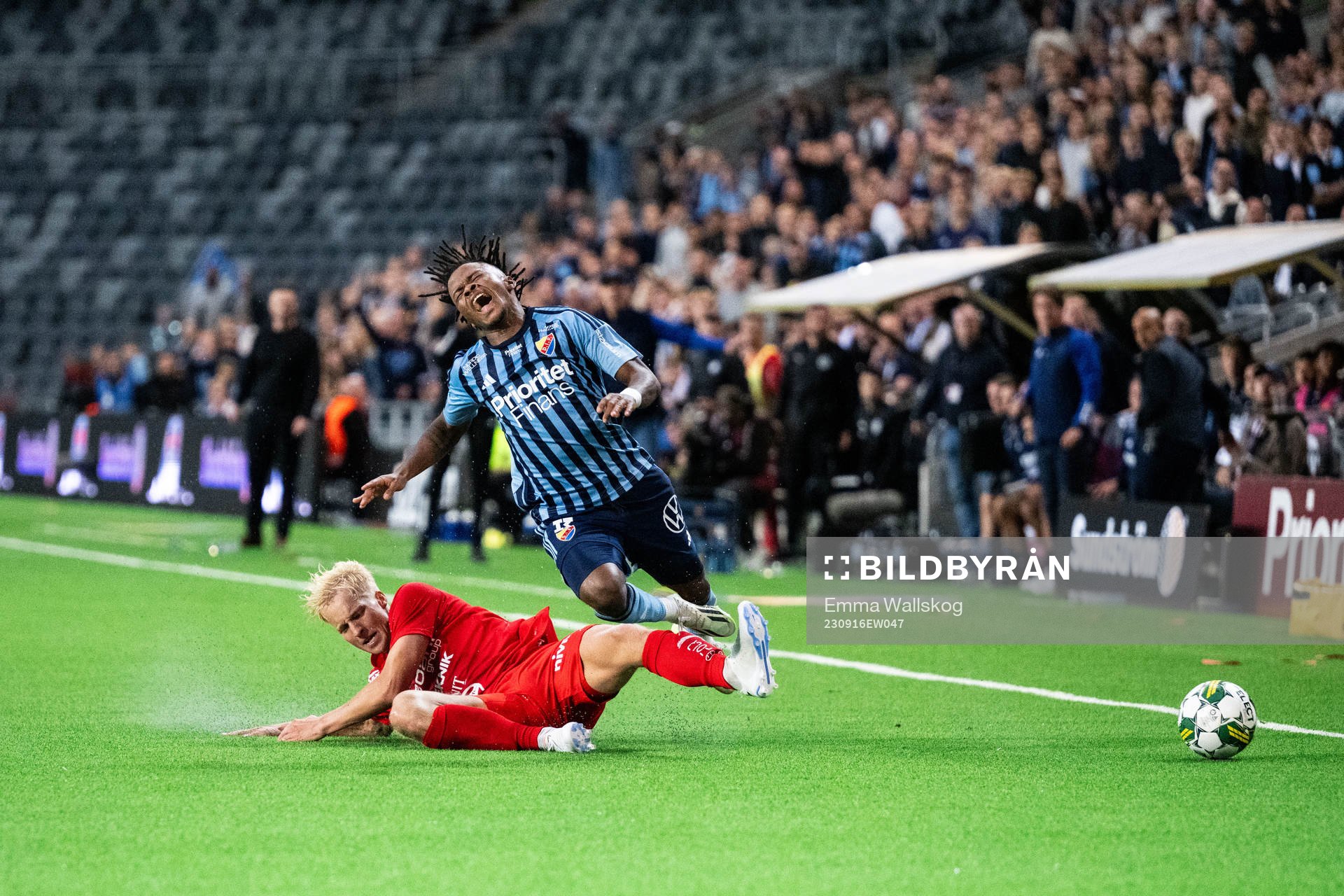 Värnamos Viktor Bergh och Djurgårdens Vladimir Etson