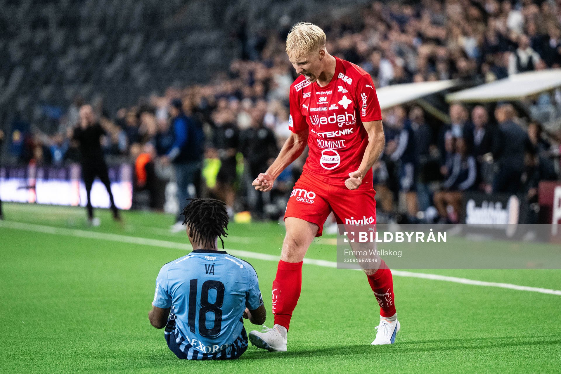 Värnamos Viktor Bergh och Djurgårdens Vladimir Etson