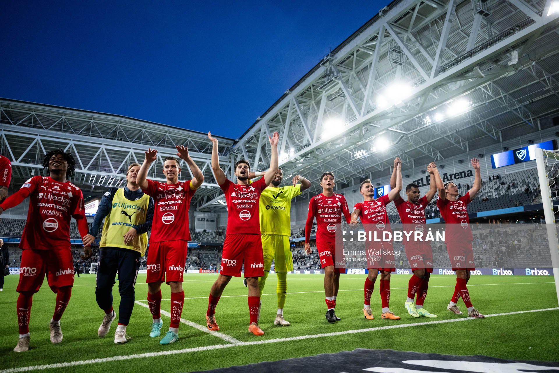 Värnamos spelare jublar