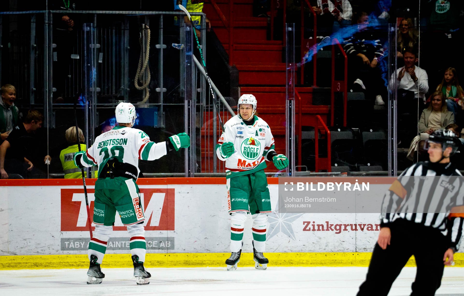 Rögles Rodrigo Abols gör 1-0 och jublar