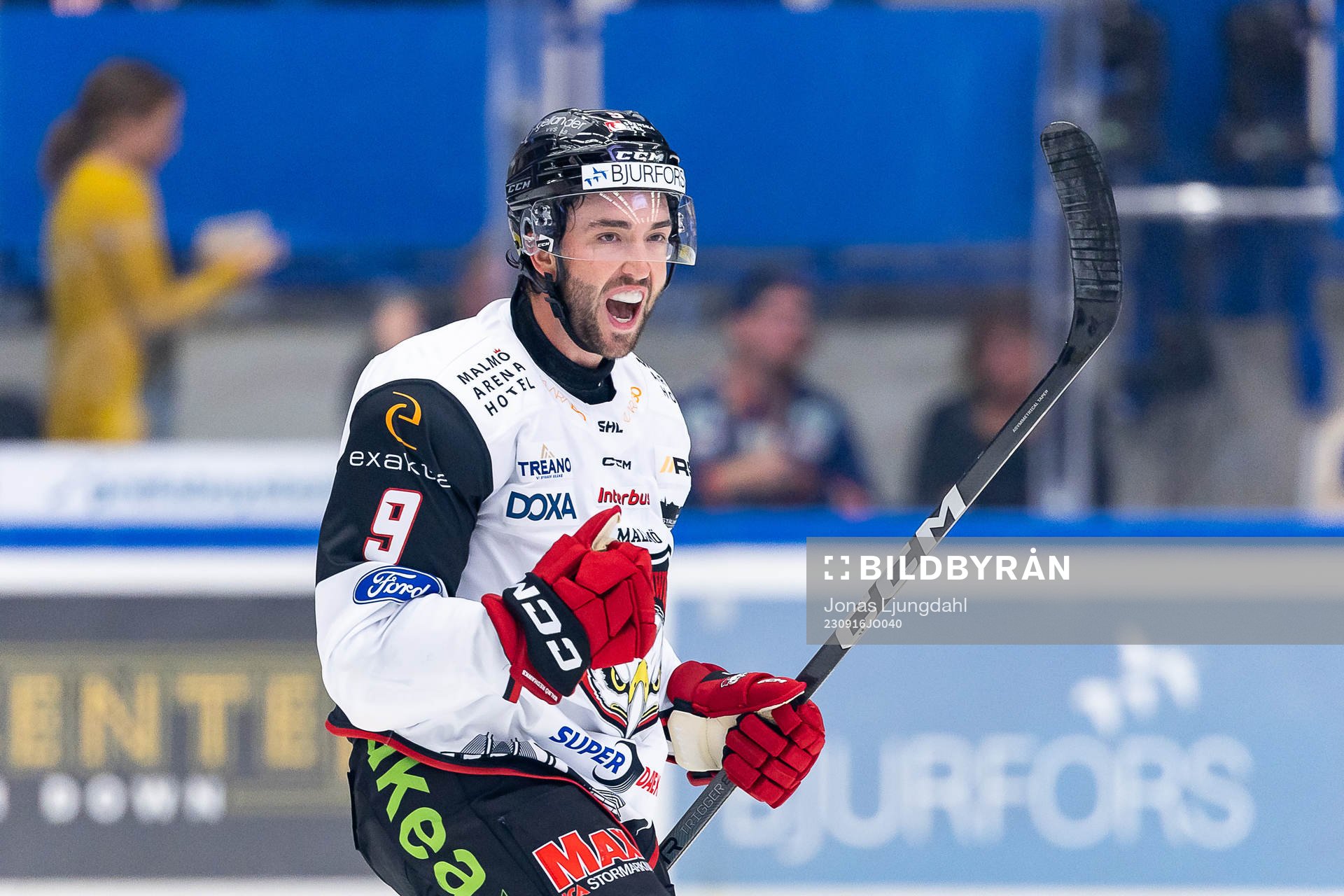 Malmö Redhawks Alan Quine jublar