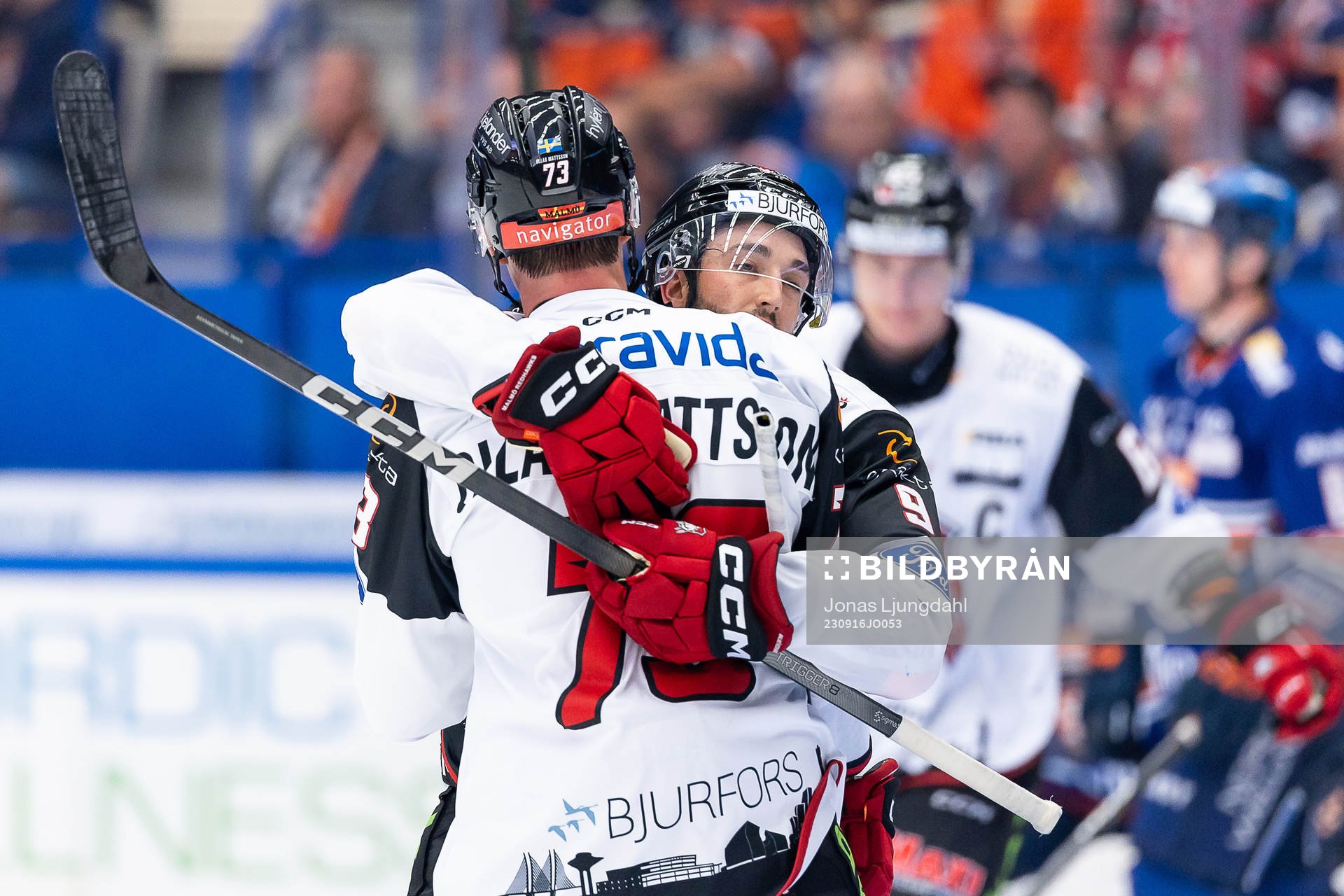 Malmö Redhawks Adam Ollas Mattsson och Alan Quine jublar