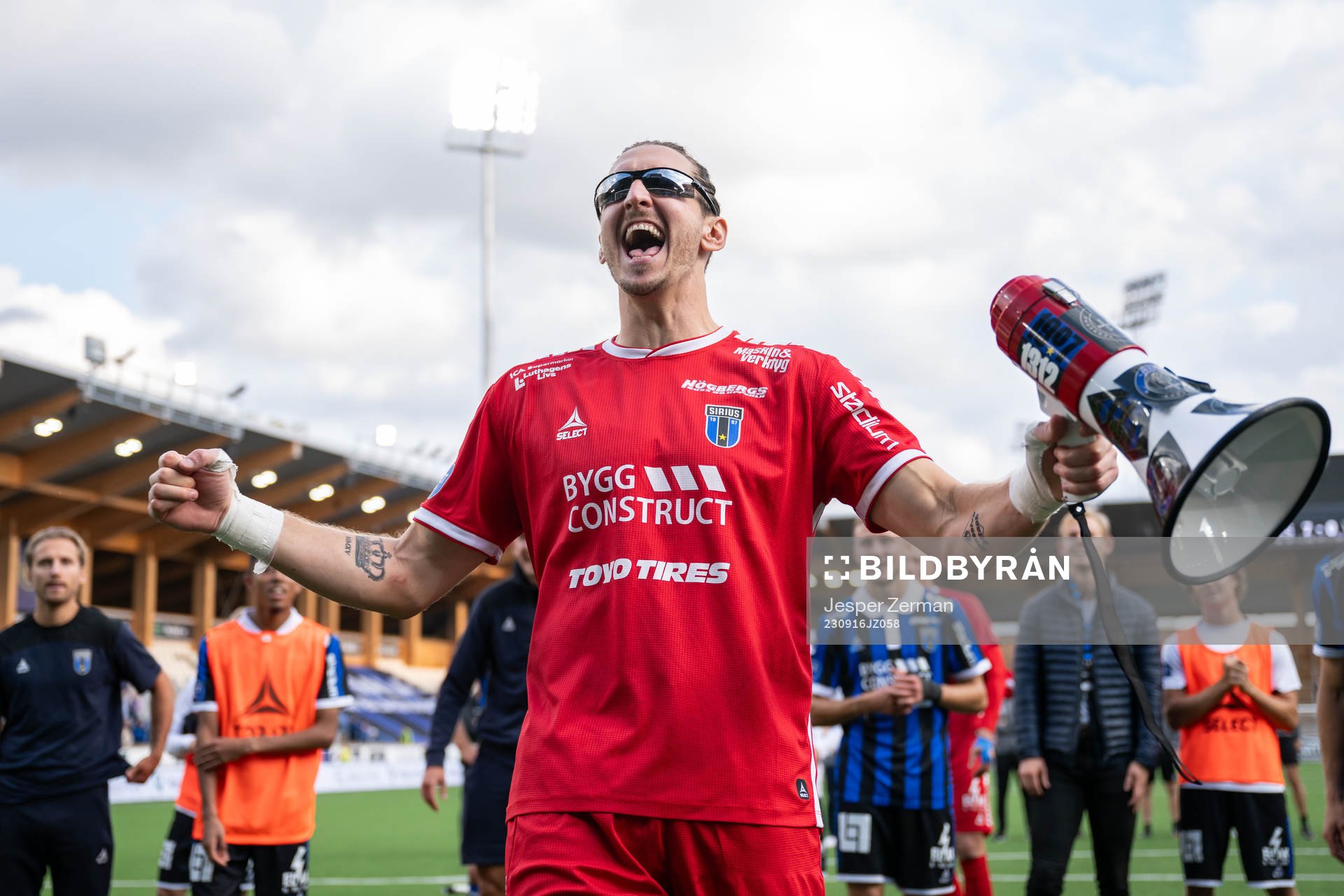 Sirius målvakt David Mitov Nilsson jublar