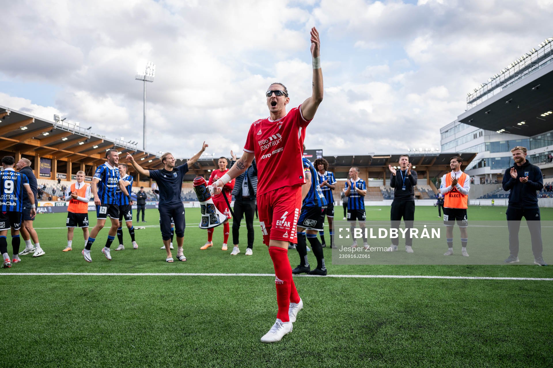 Sirius målvakt David Mitov Nilsson jublar