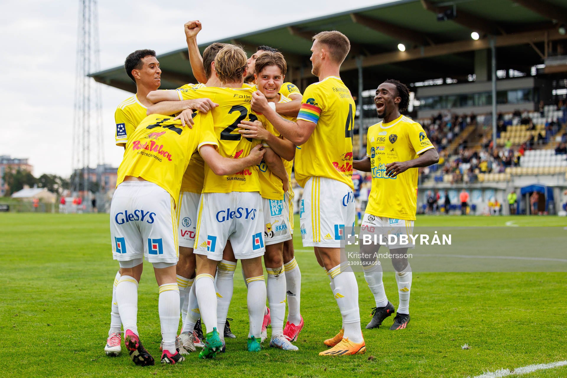 Falkenbergs spelare jublar
