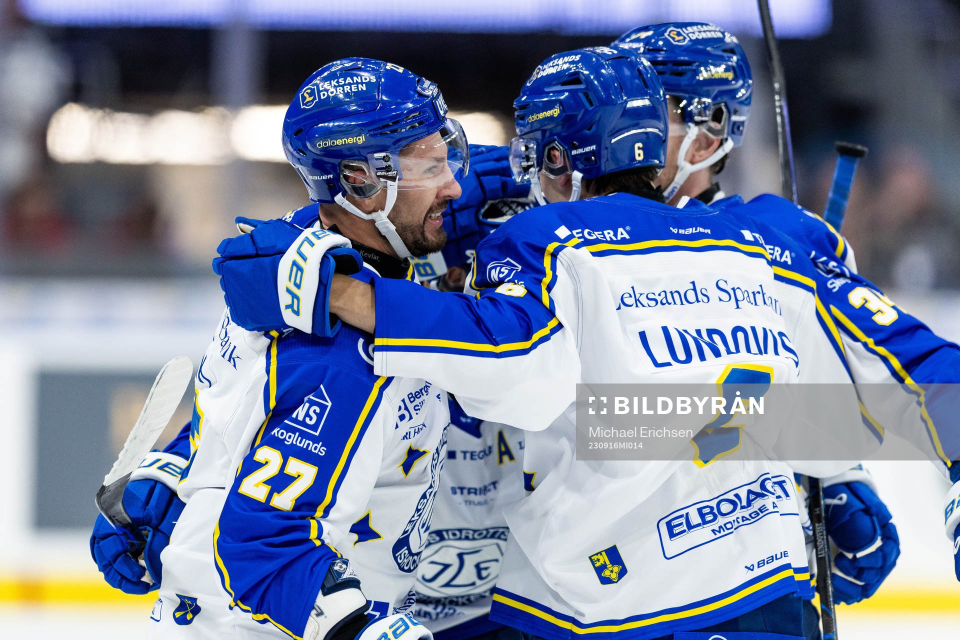 Leksands Marek Hrivik jublar med lagkamrater