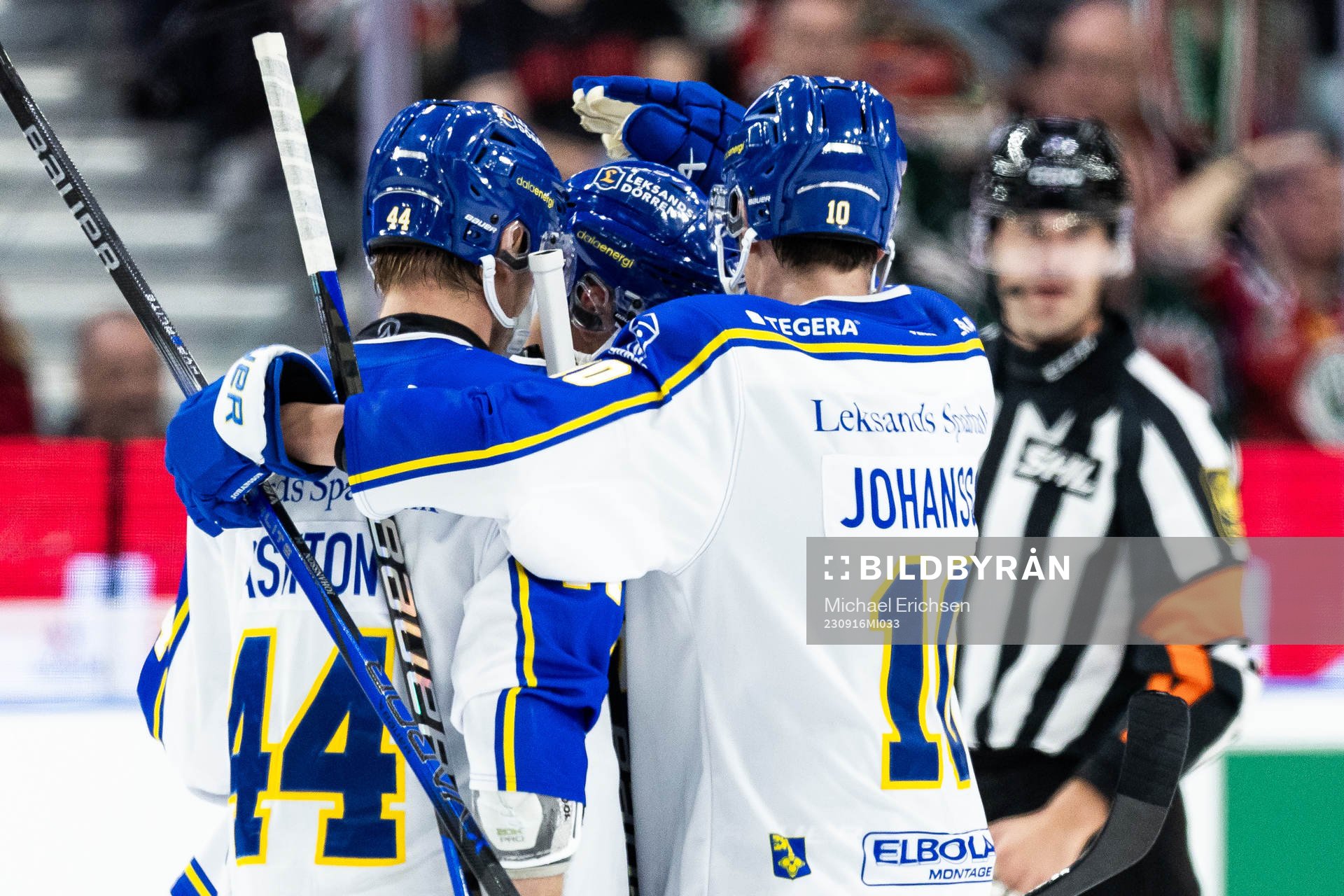 Leksands Marek Hrivik jublar med lagkamrater
