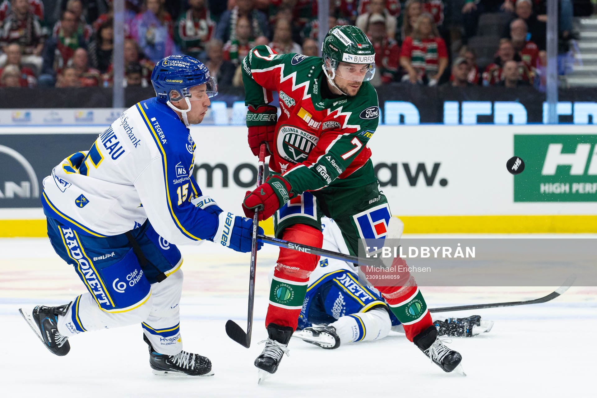 Leksands Max Veronneau och Frölundas Henrik Tömmernes