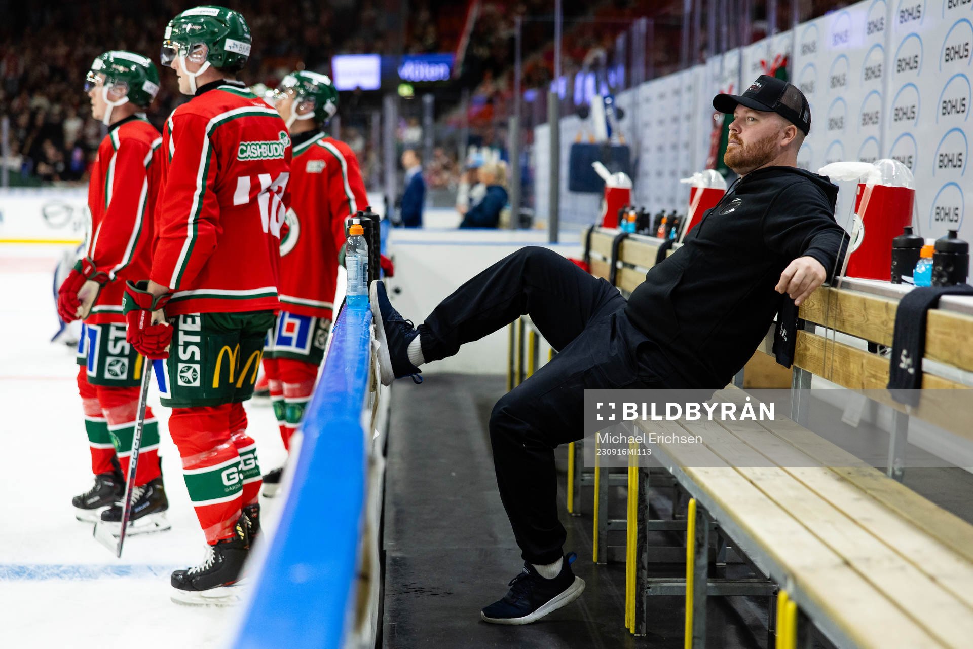 Frölundas materialförvaltare Andy Fagerström innan