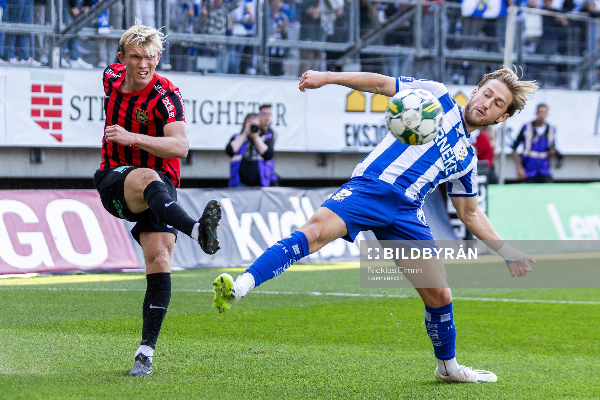 Brommapojkarnas Alexander Jensen och IFK Göteborgs Arbnor