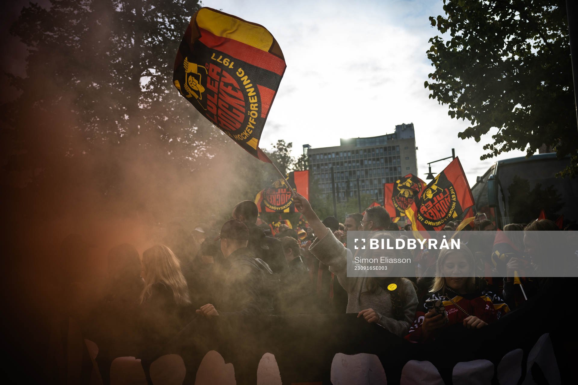 Luleås supportrar tågar mot Coop Norrbotten Arena